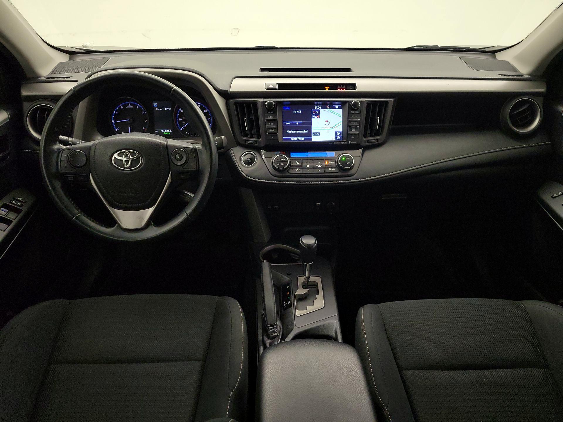 Thumbnail: 2018 Toyota RAV4 - 9