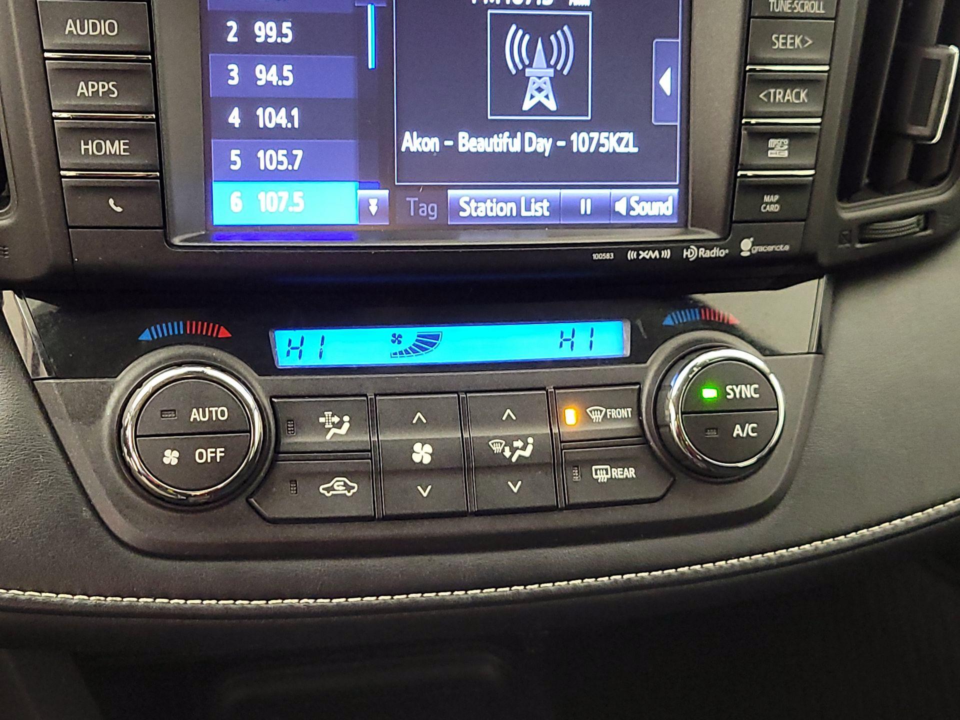 Thumbnail: 2018 Toyota RAV4 - 17