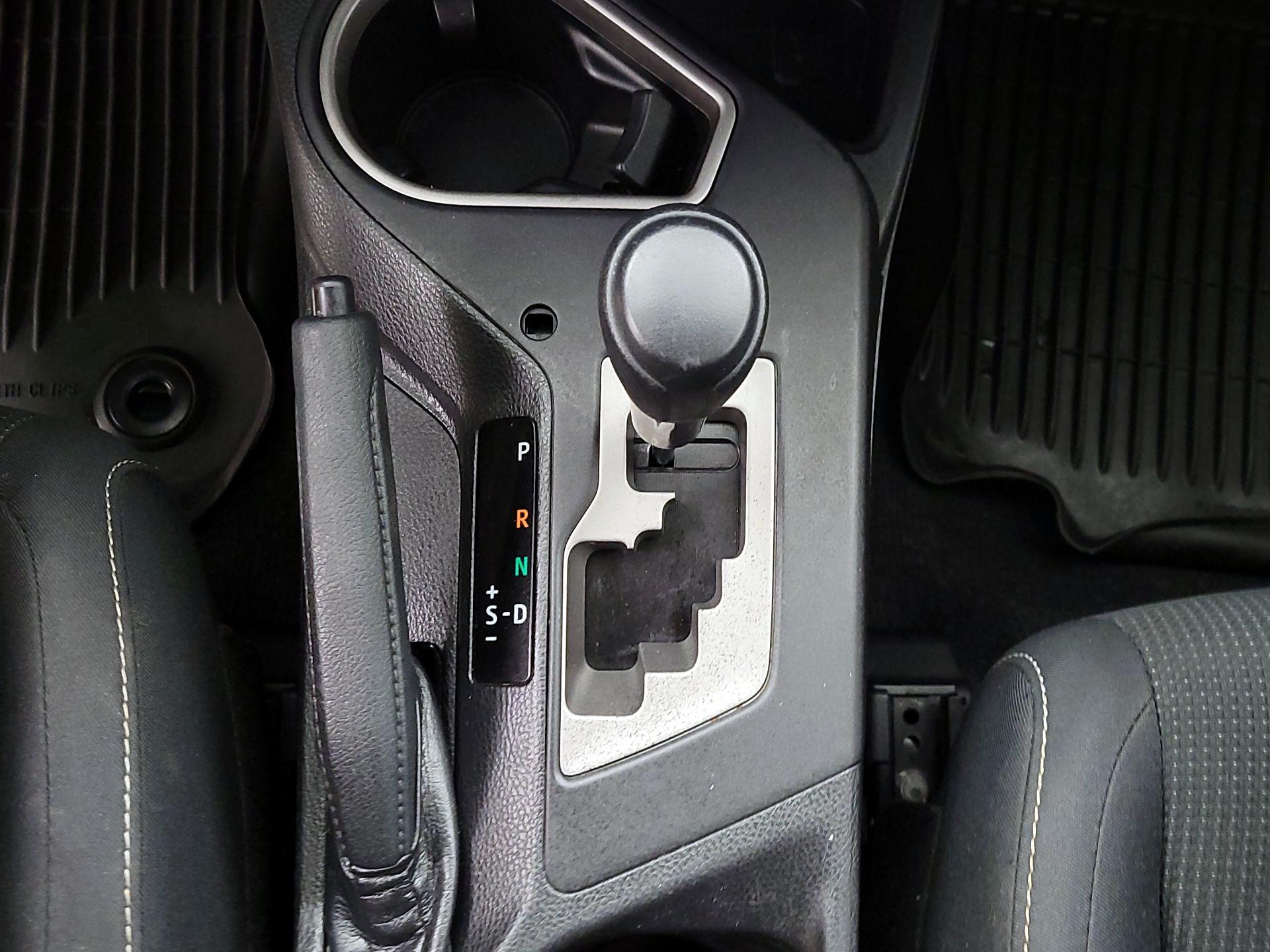 Thumbnail: 2018 Toyota RAV4 - 18