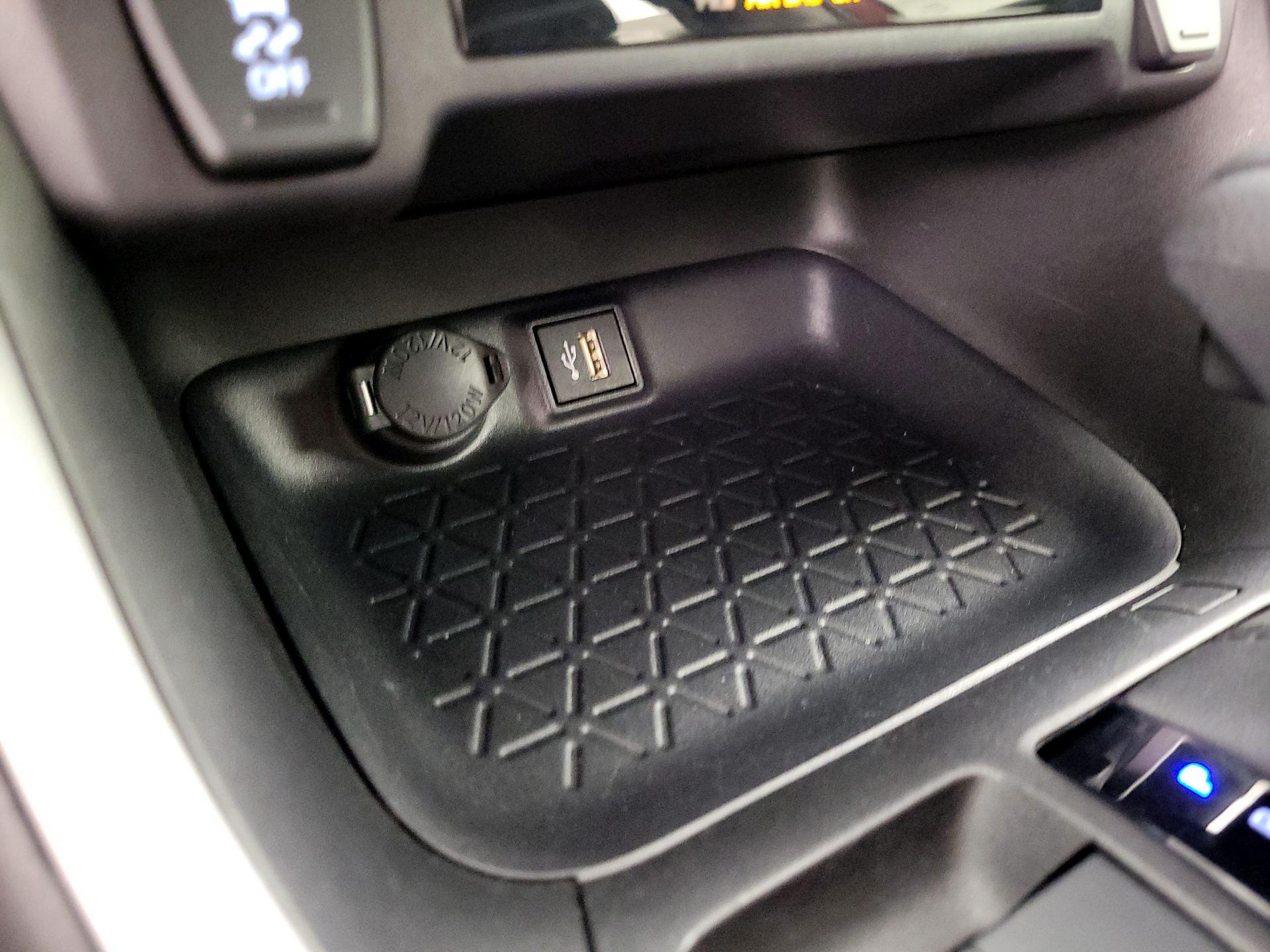 Thumbnail: 2025 Toyota RAV4 - 18