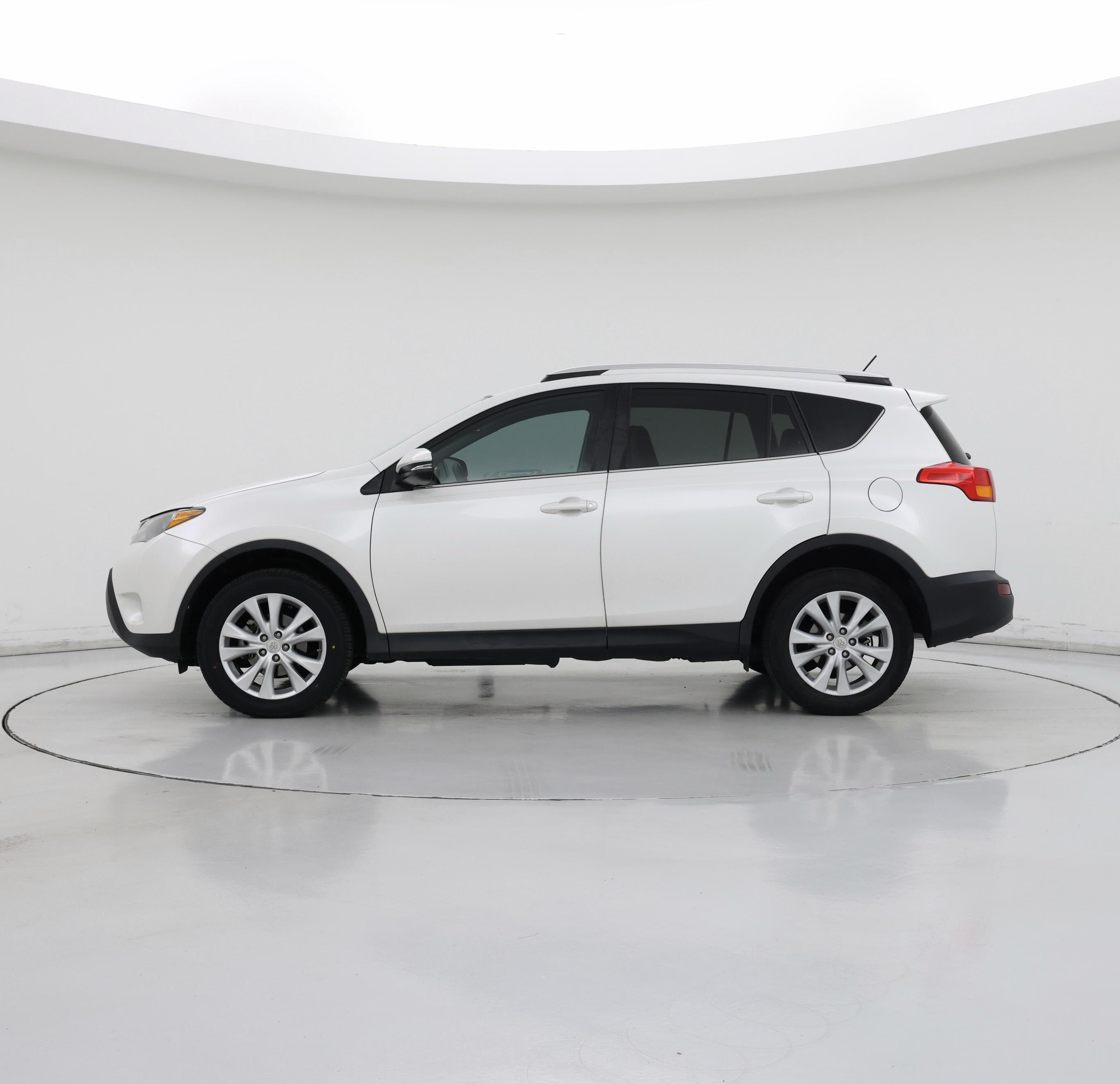 Thumbnail: 2014 Toyota RAV4 - 3