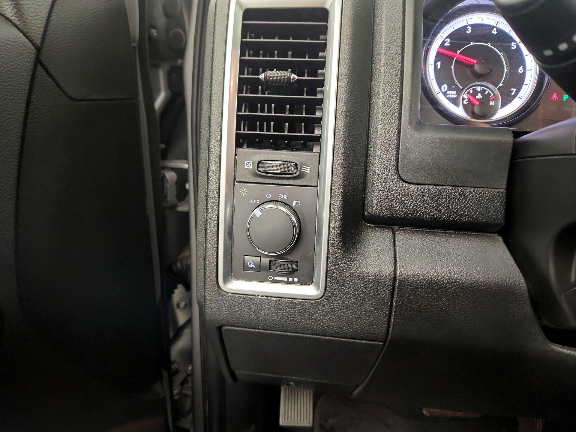 Thumbnail: 2024 RAM 1500 Classic - 11