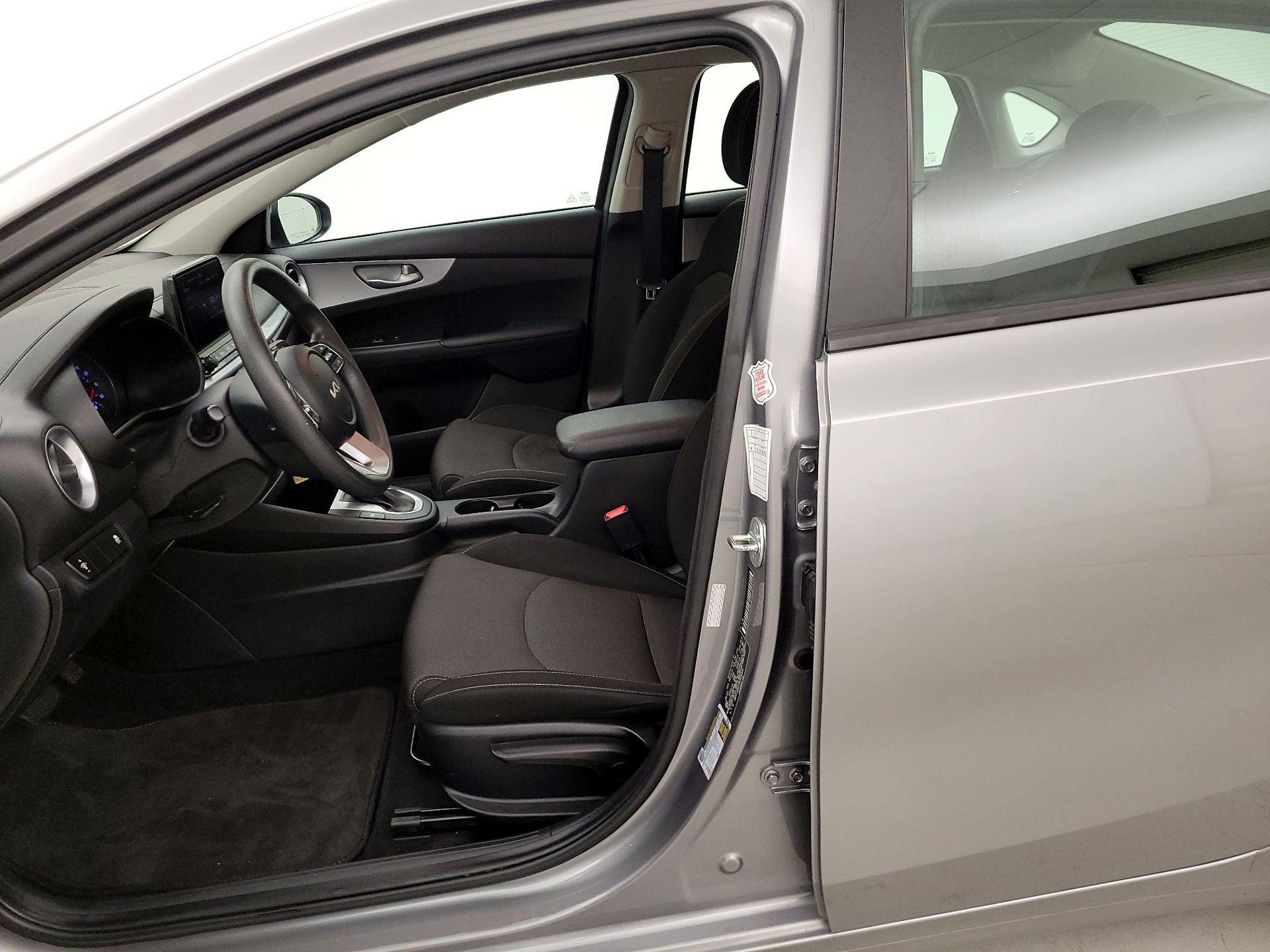 Thumbnail: 2023 Kia Forte - 11