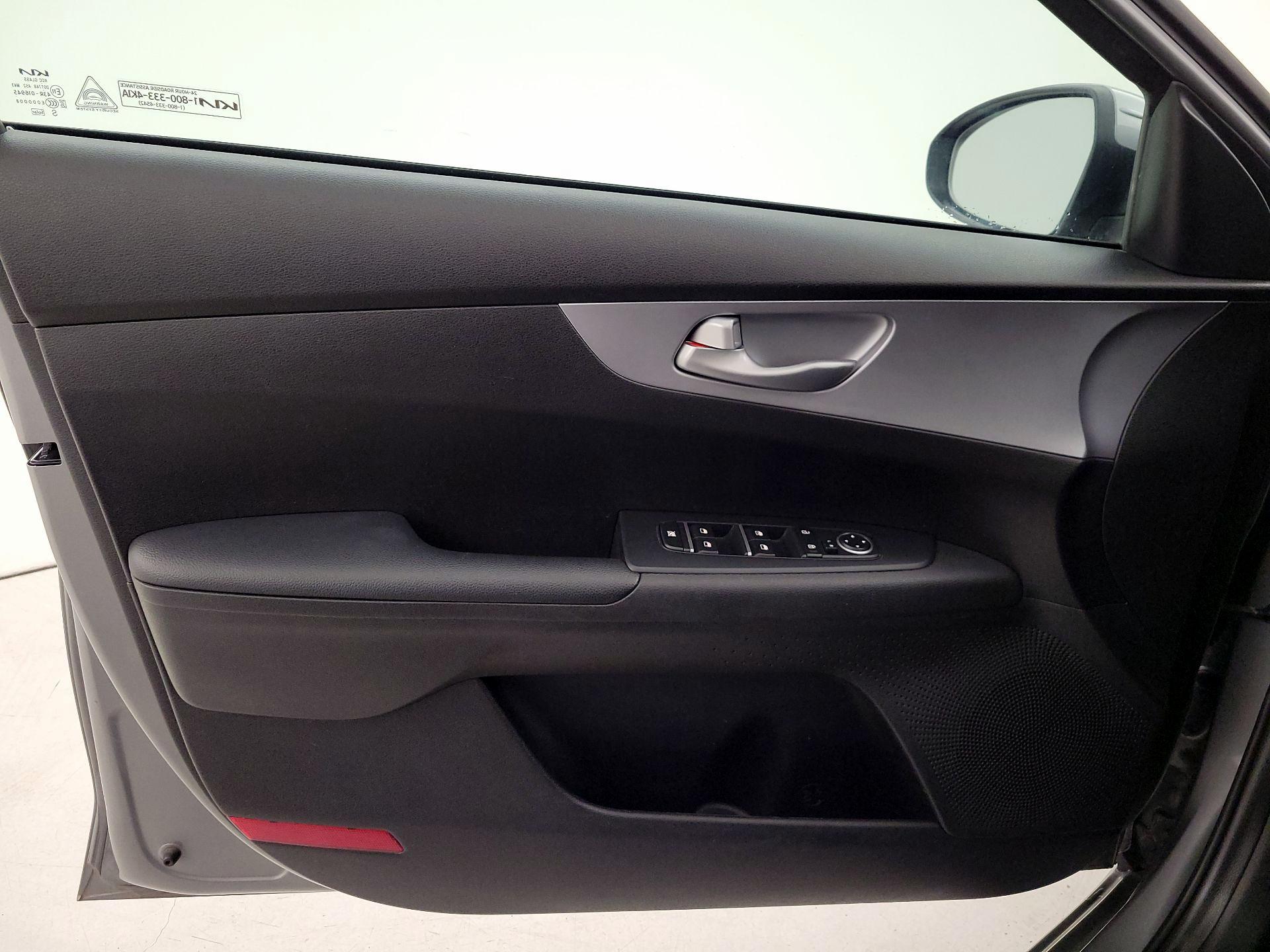 Thumbnail: 2023 Kia Forte - 12