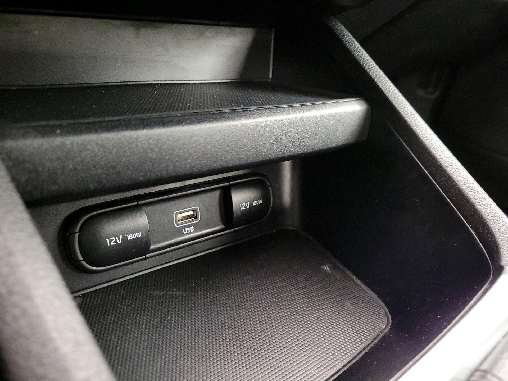 Thumbnail: 2023 Kia Forte - 17