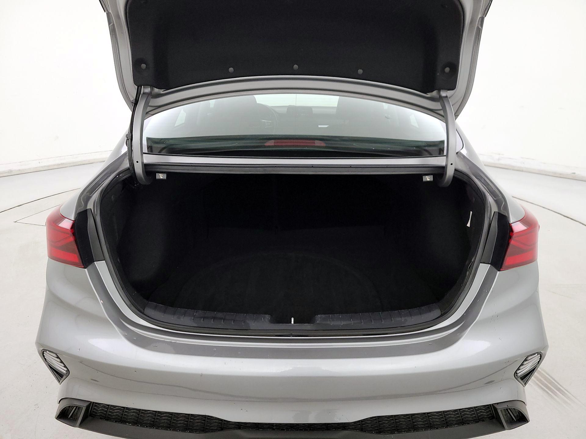 Thumbnail: 2023 Kia Forte - 19