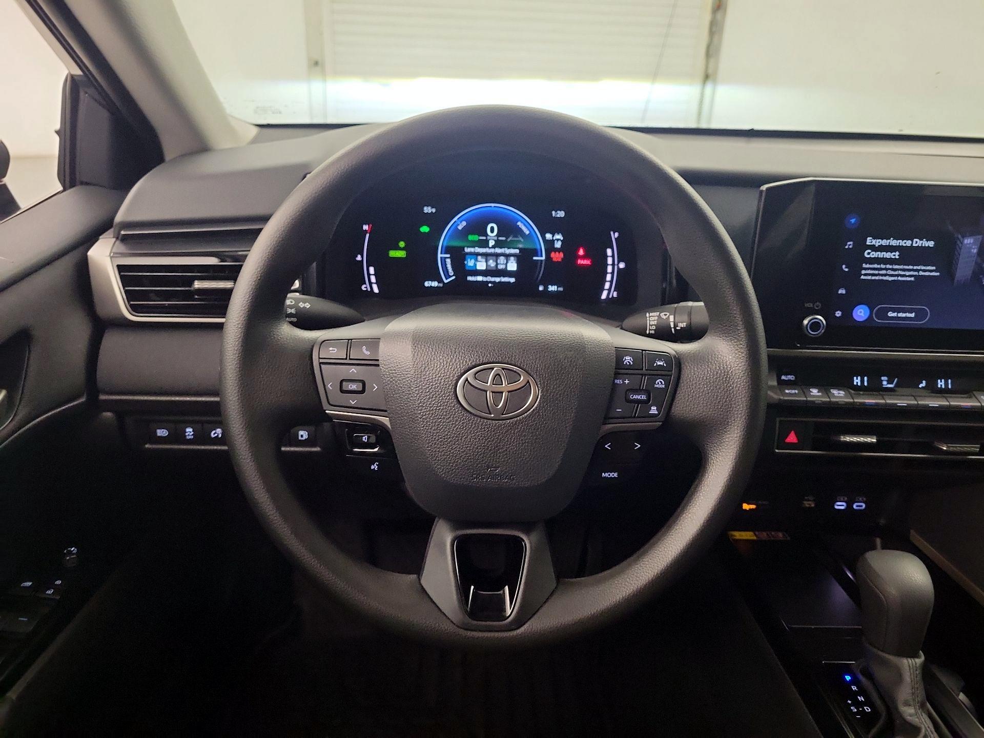 Thumbnail: 2025 Toyota Camry - 10