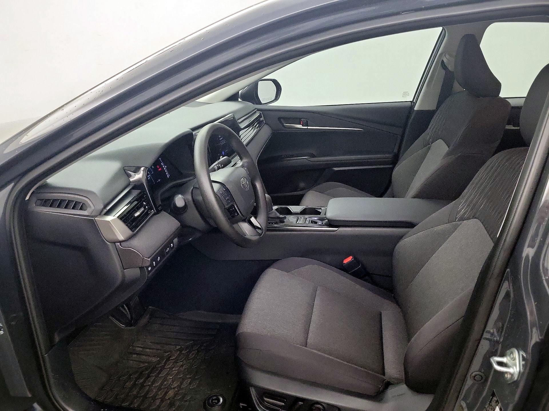 Thumbnail: 2025 Toyota Camry - 11