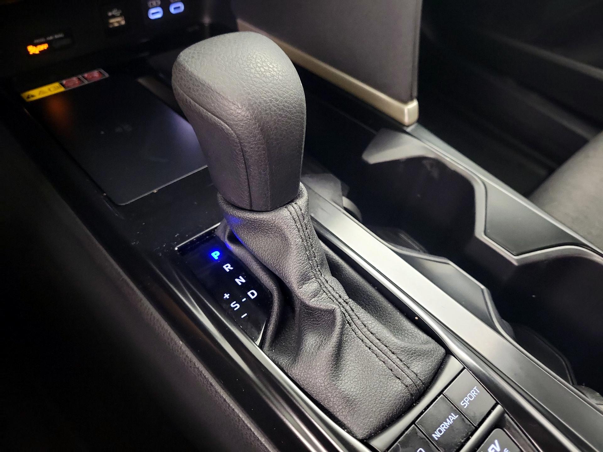 Thumbnail: 2025 Toyota Camry - 17