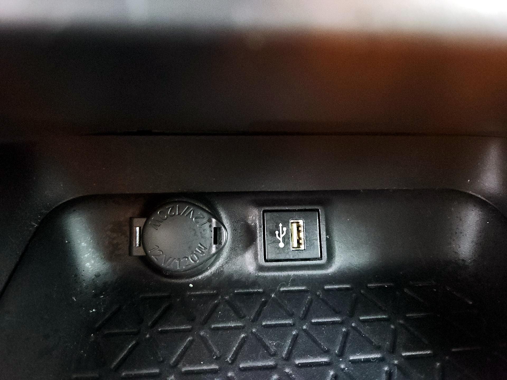 Thumbnail: 2024 Toyota RAV4 - 18