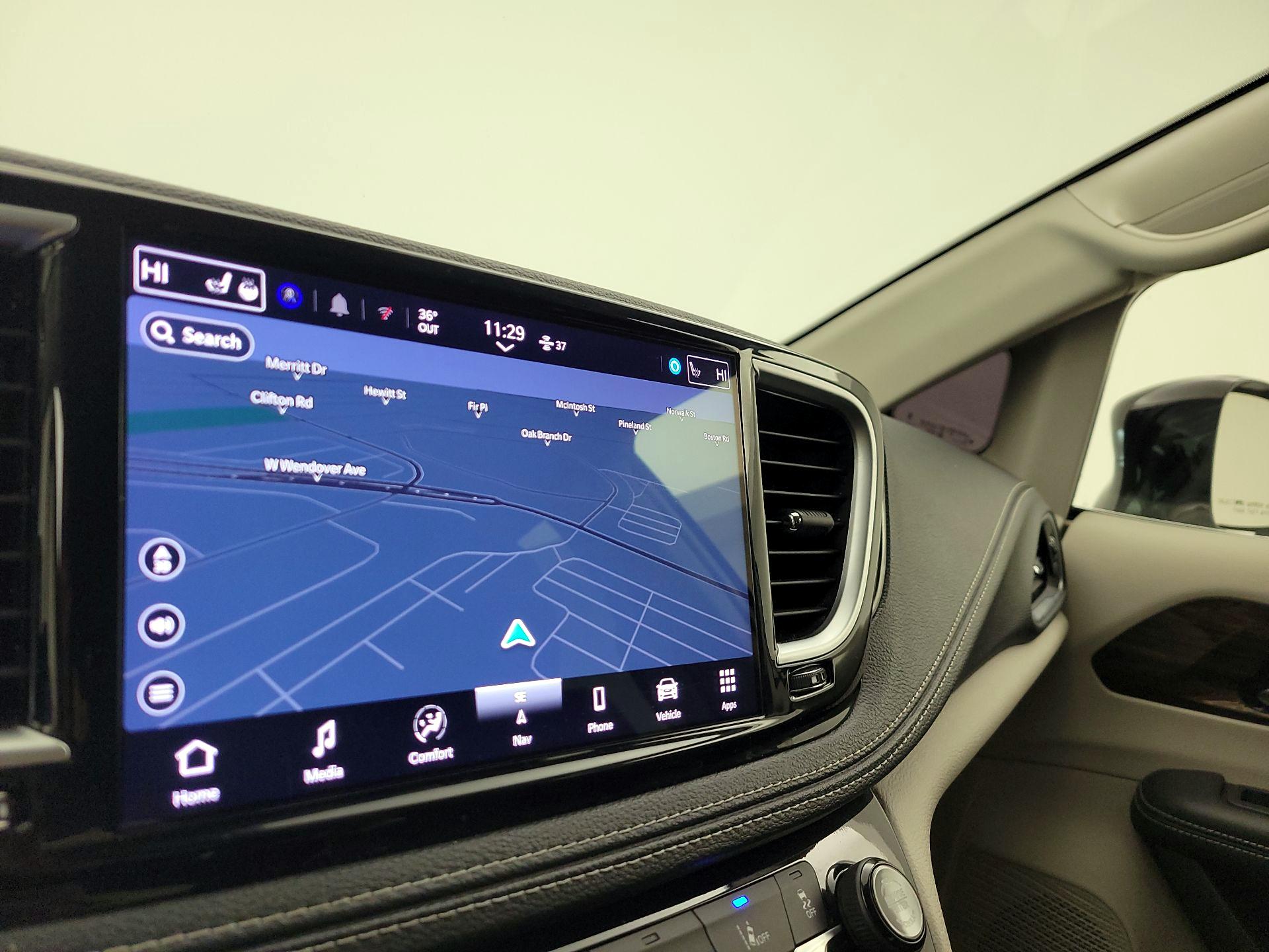 Thumbnail: 2024 Chrysler Pacifica - 14