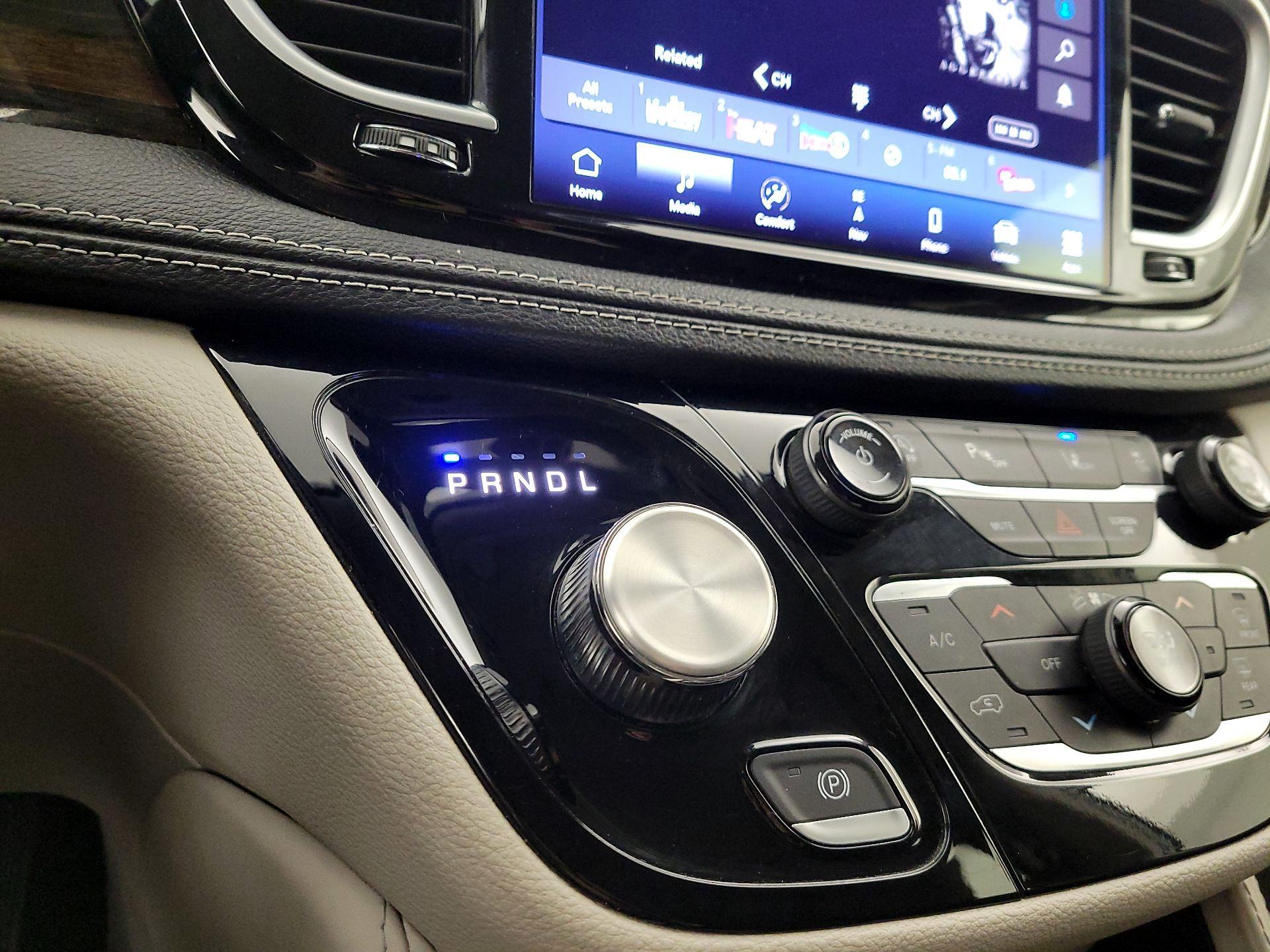 Thumbnail: 2024 Chrysler Pacifica - 18