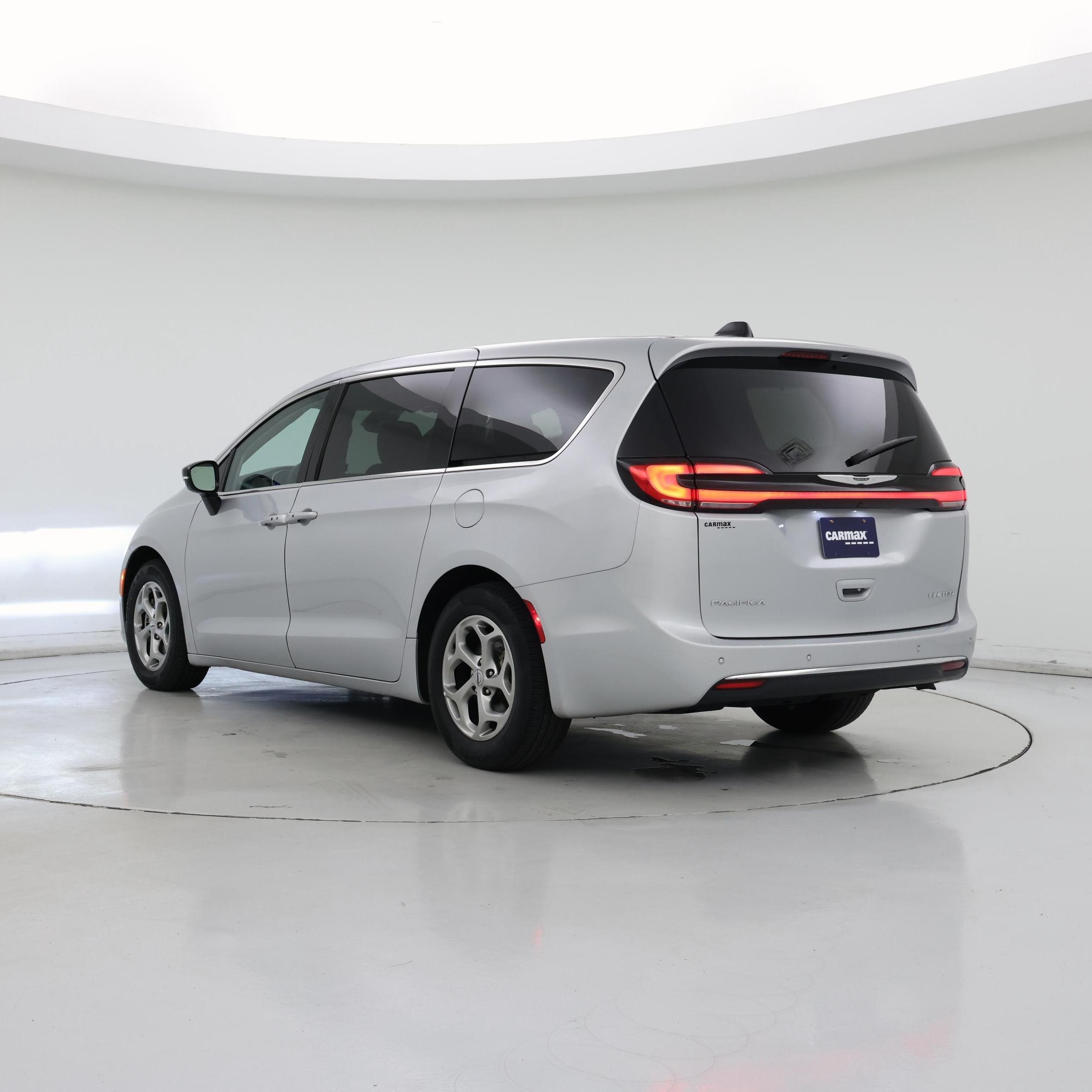 Thumbnail: 2024 Chrysler Pacifica - 2