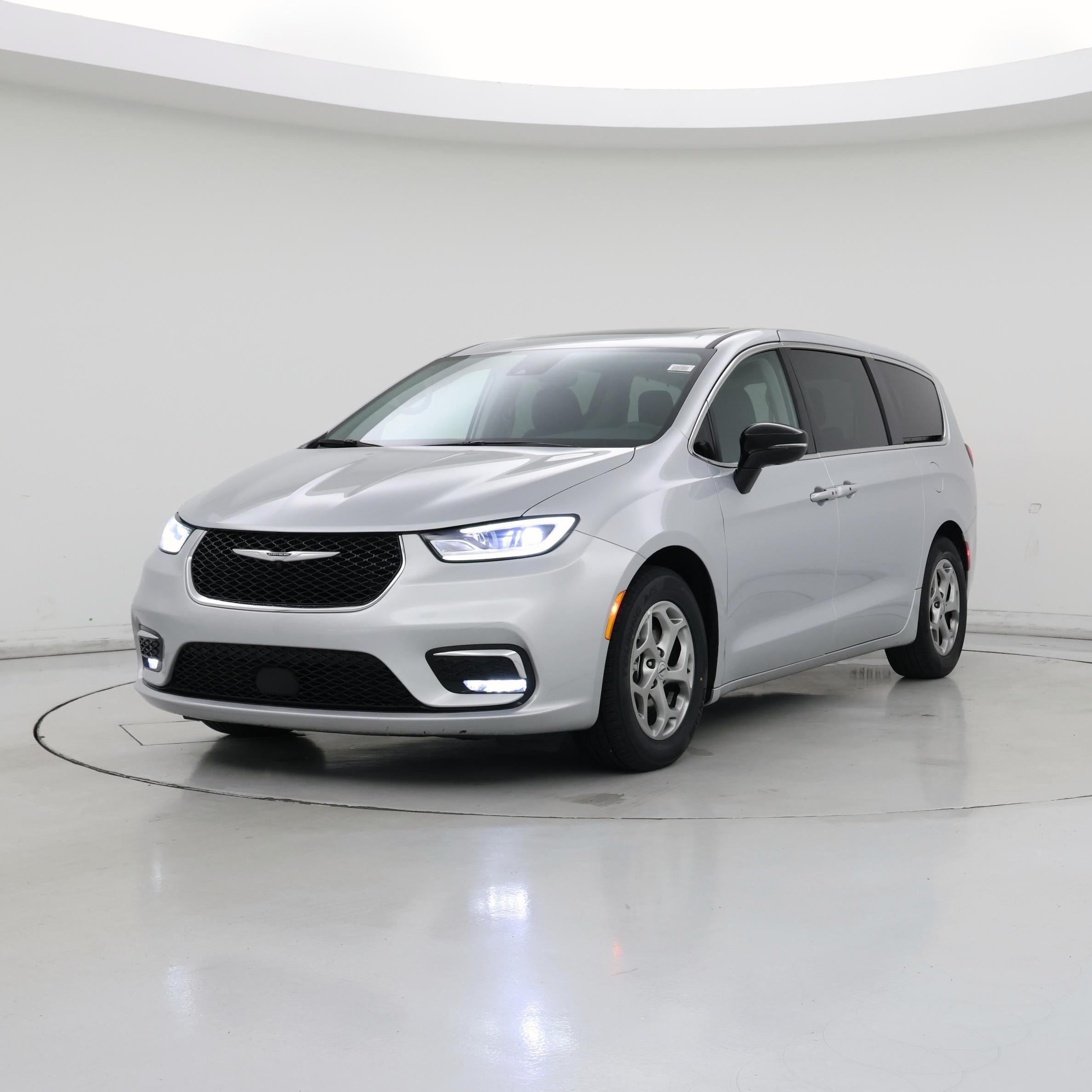 Thumbnail: 2024 Chrysler Pacifica - 4
