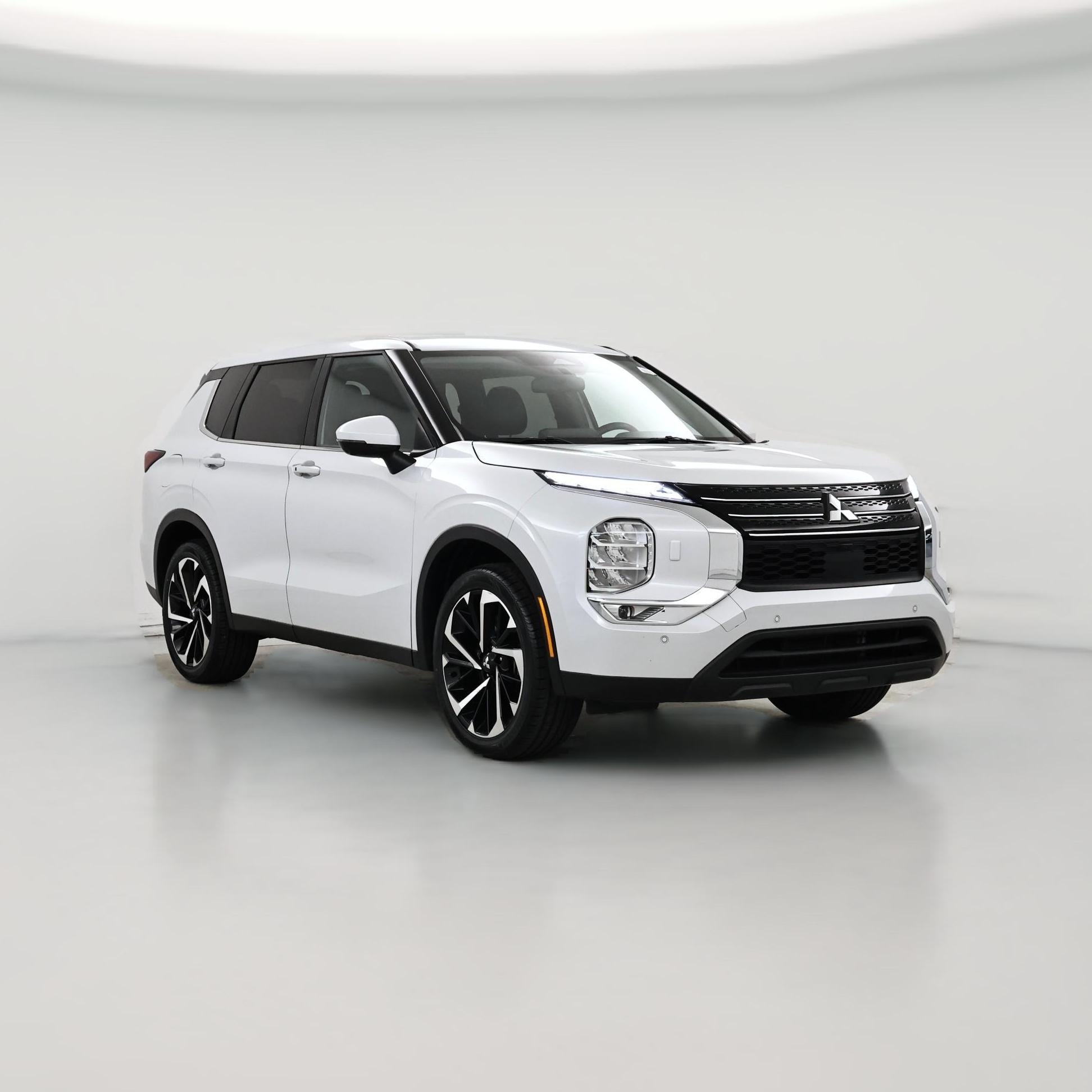 Thumbnail: 2024 Mitsubishi Outlander - 1