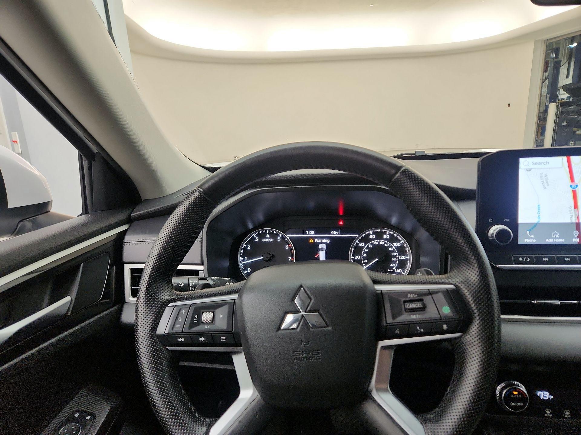 Thumbnail: 2024 Mitsubishi Outlander - 10