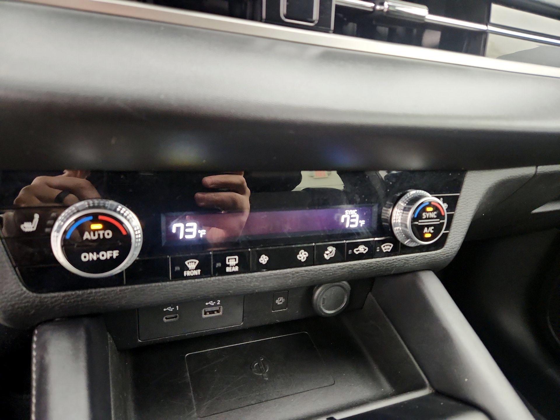 Thumbnail: 2024 Mitsubishi Outlander - 17