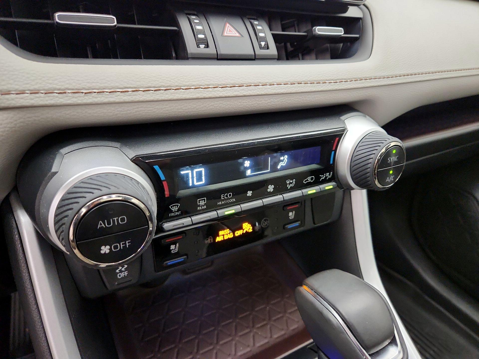 Thumbnail: 2023 Toyota RAV4 - 16