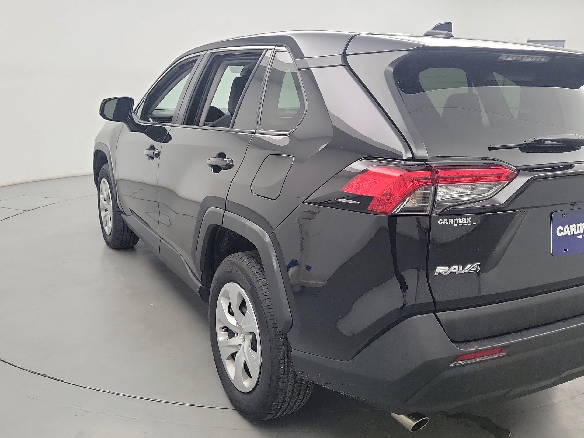 Thumbnail: 2024 Toyota RAV4 - 7