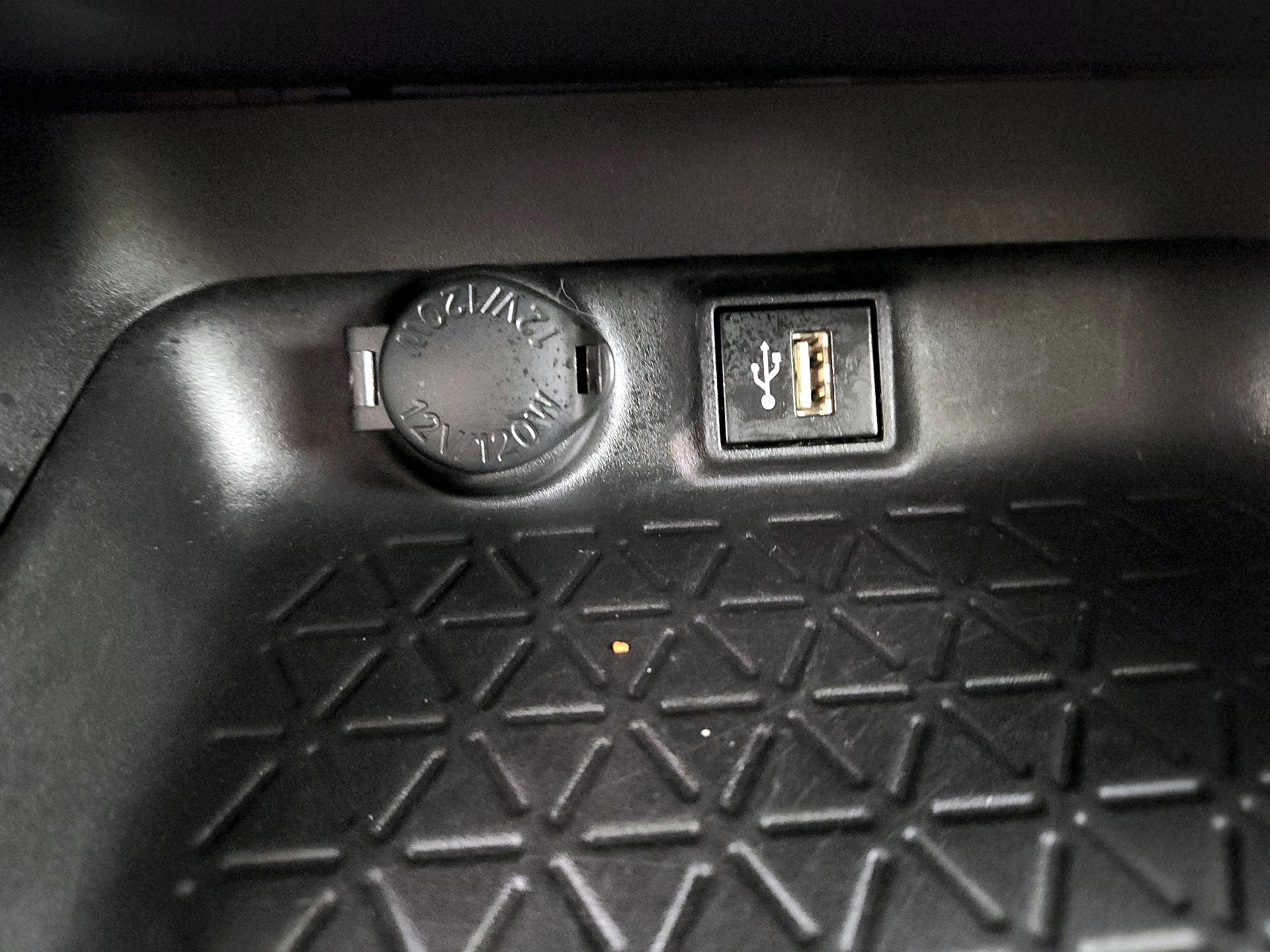 Thumbnail: 2024 Toyota RAV4 - 15