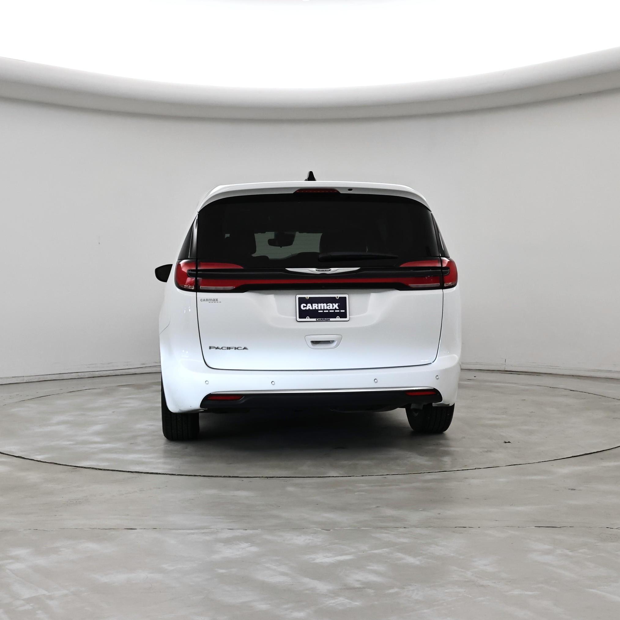 Thumbnail: 2023 Chrysler Pacifica - 6