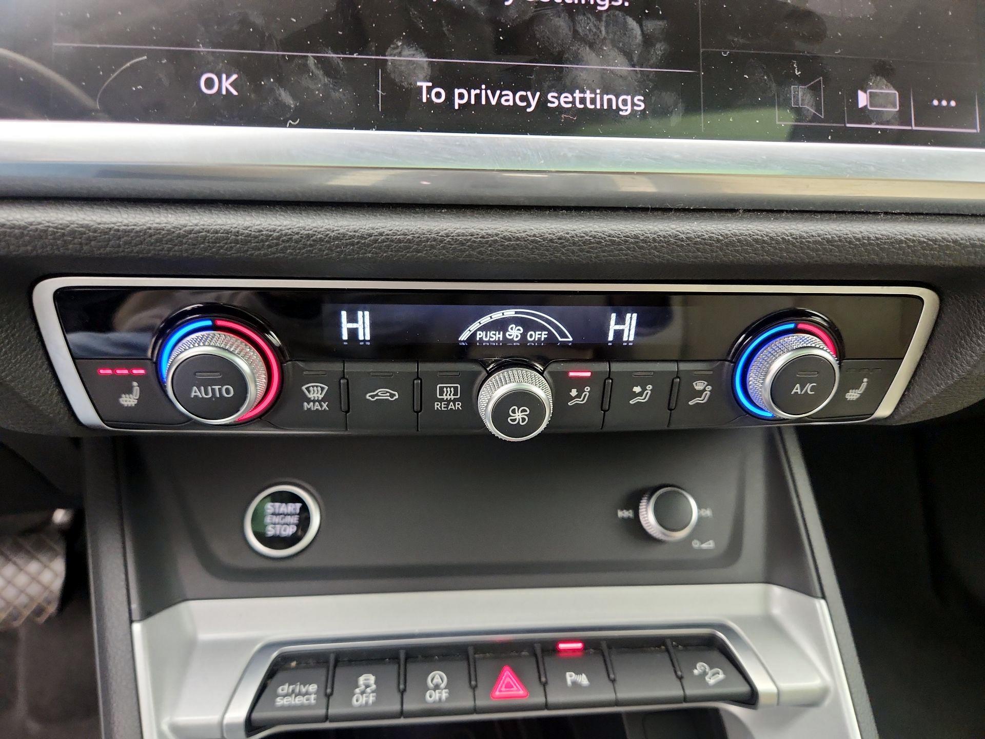 Thumbnail: 2024 Audi Q3 - 16