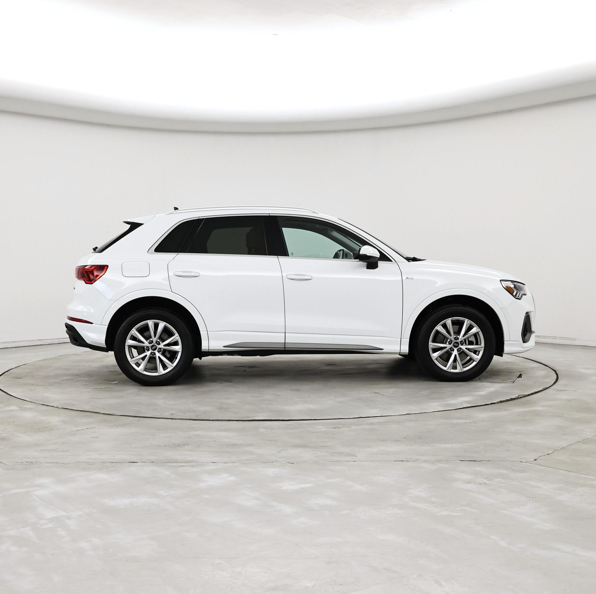 Thumbnail: 2024 Audi Q3 - 7