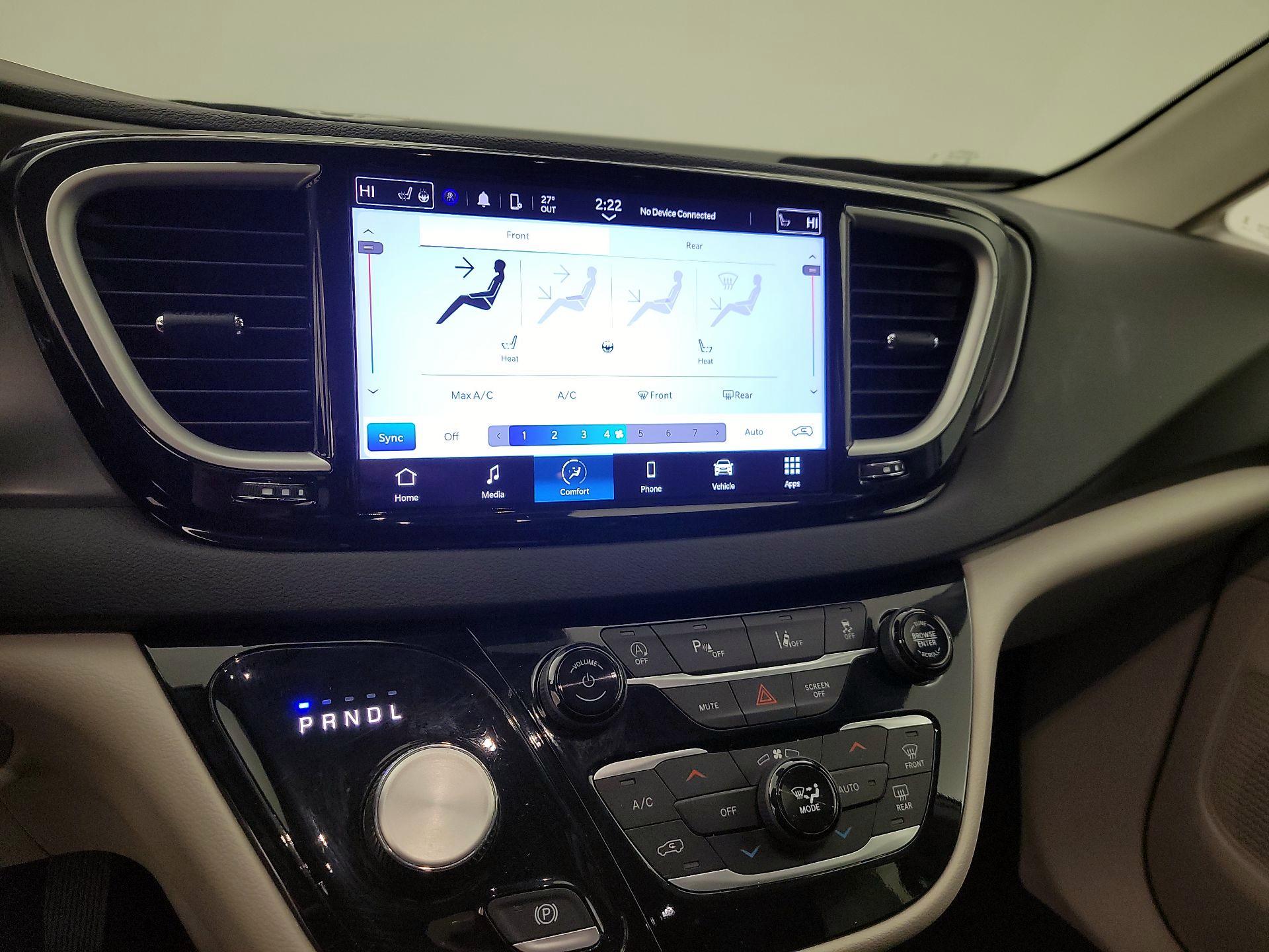 Thumbnail: 2024 Chrysler Pacifica - 16