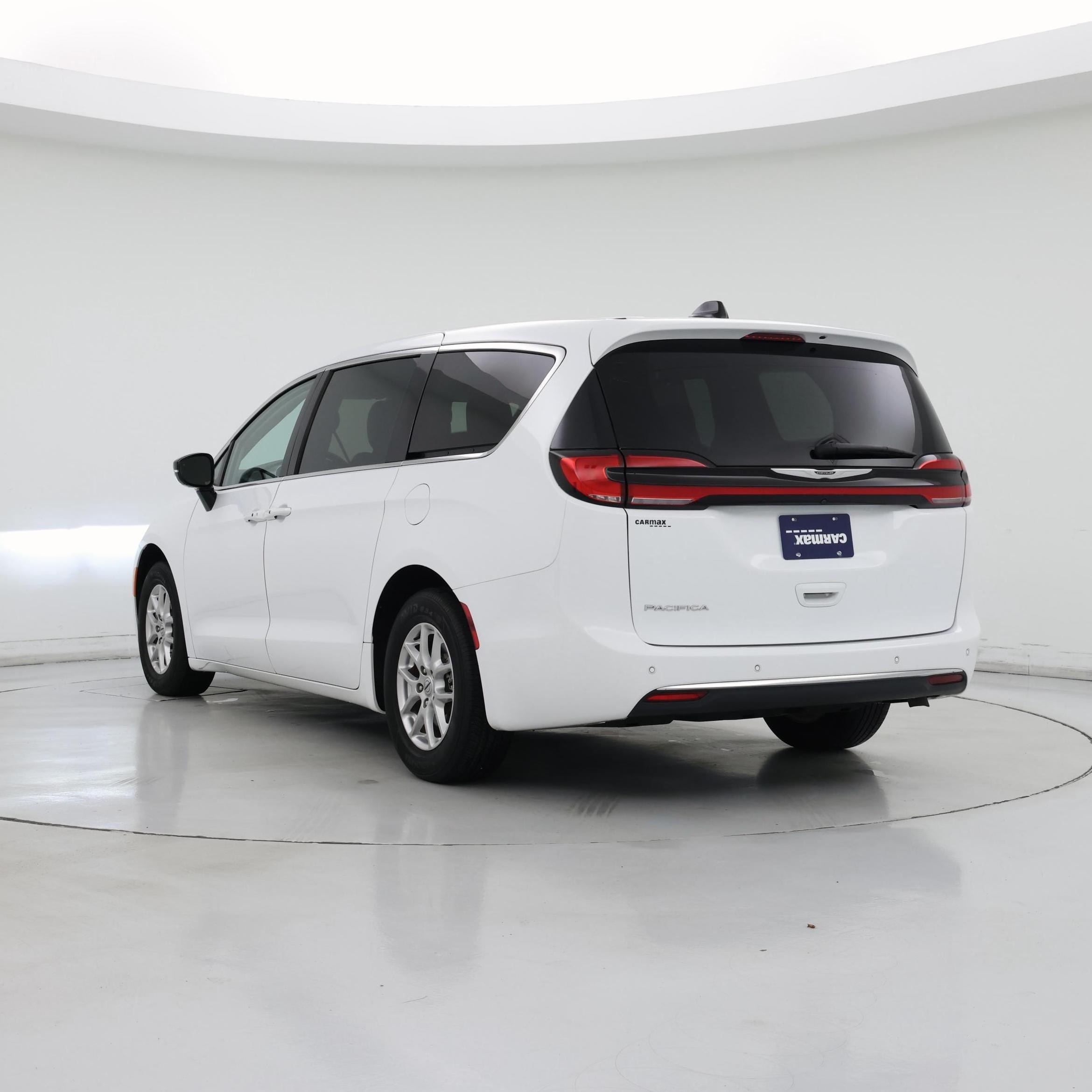 Thumbnail: 2024 Chrysler Pacifica - 2