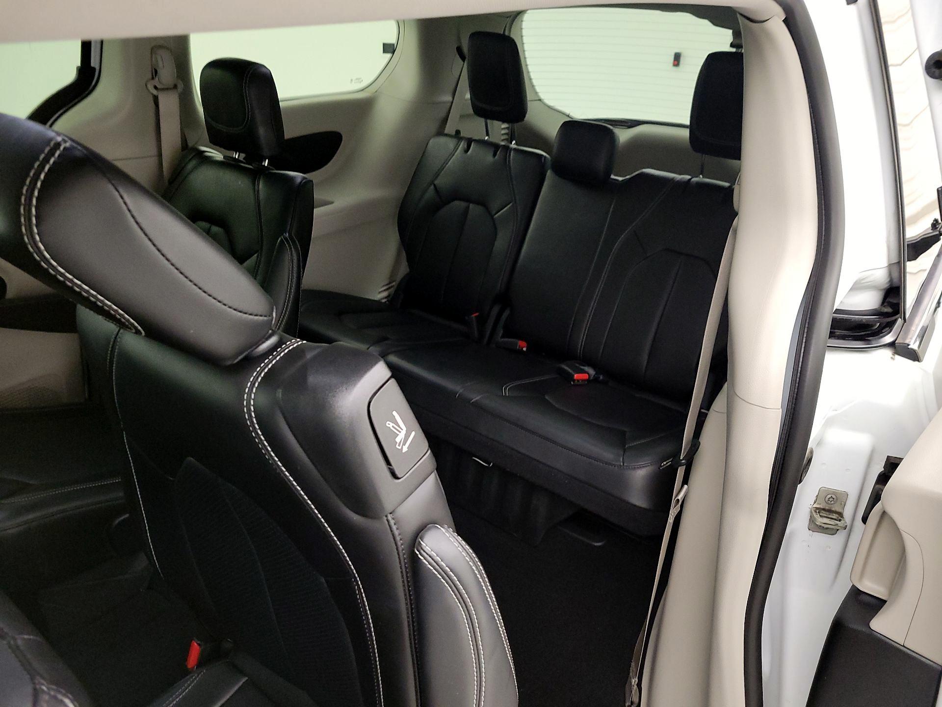 Thumbnail: 2024 Chrysler Pacifica - 20