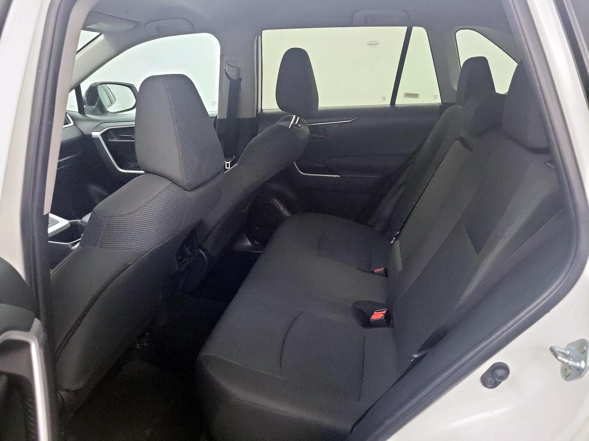 Thumbnail: 2024 Toyota RAV4 - 17