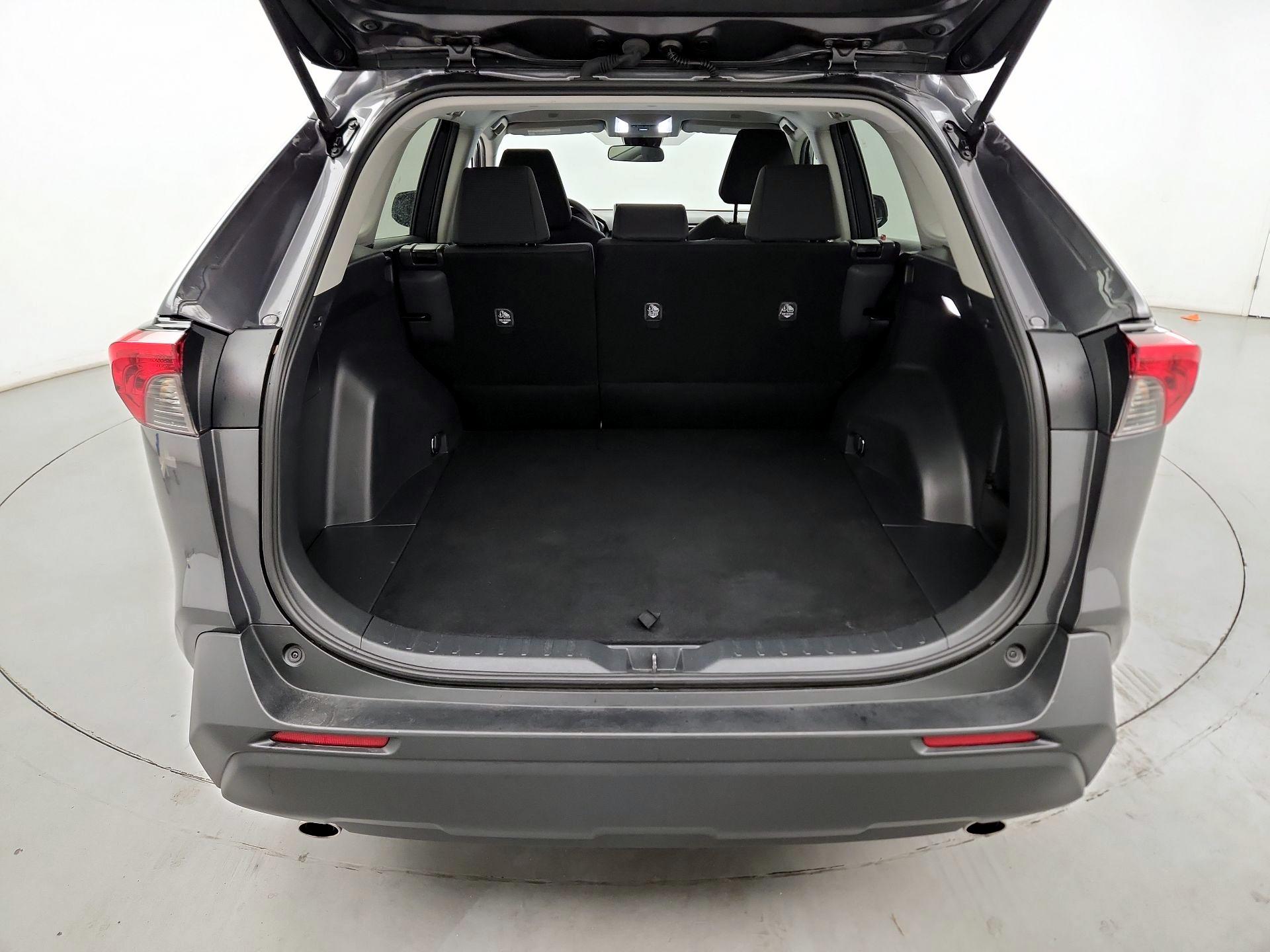 Thumbnail: 2024 Toyota RAV4 - 17