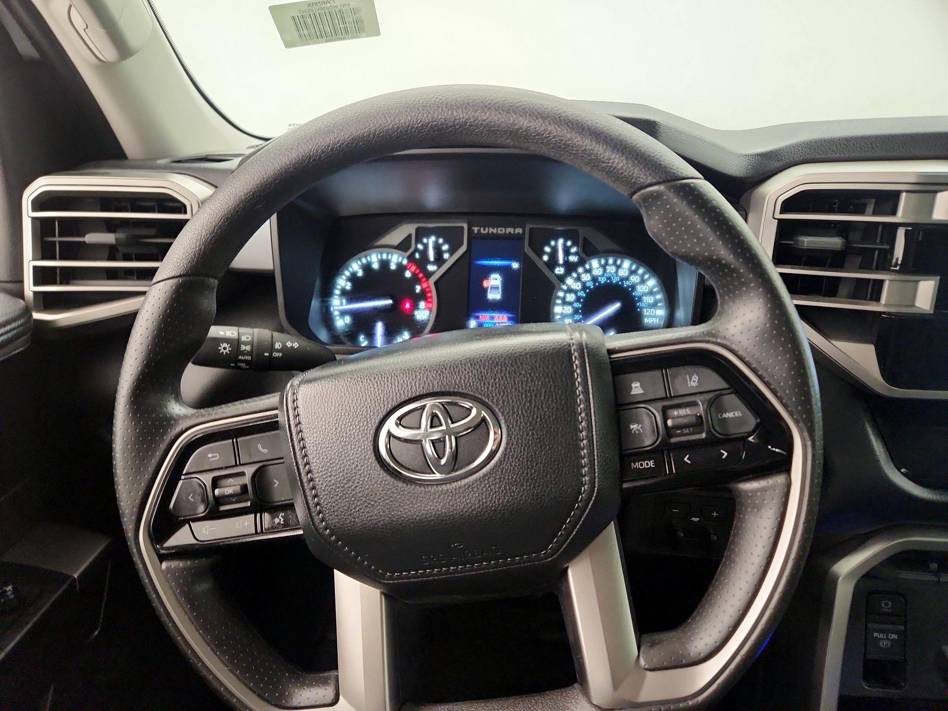 Thumbnail: 2024 Toyota Tundra - 10