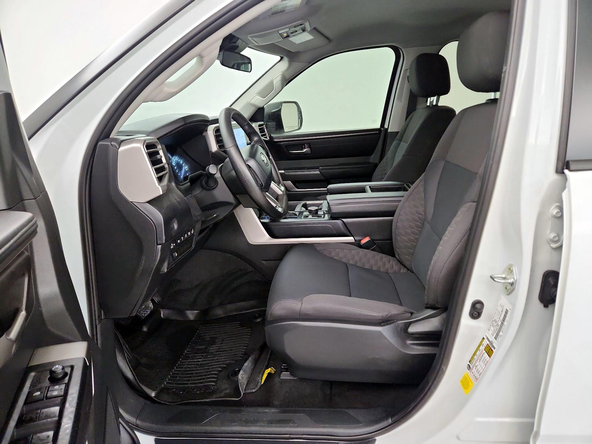 Thumbnail: 2024 Toyota Tundra - 11