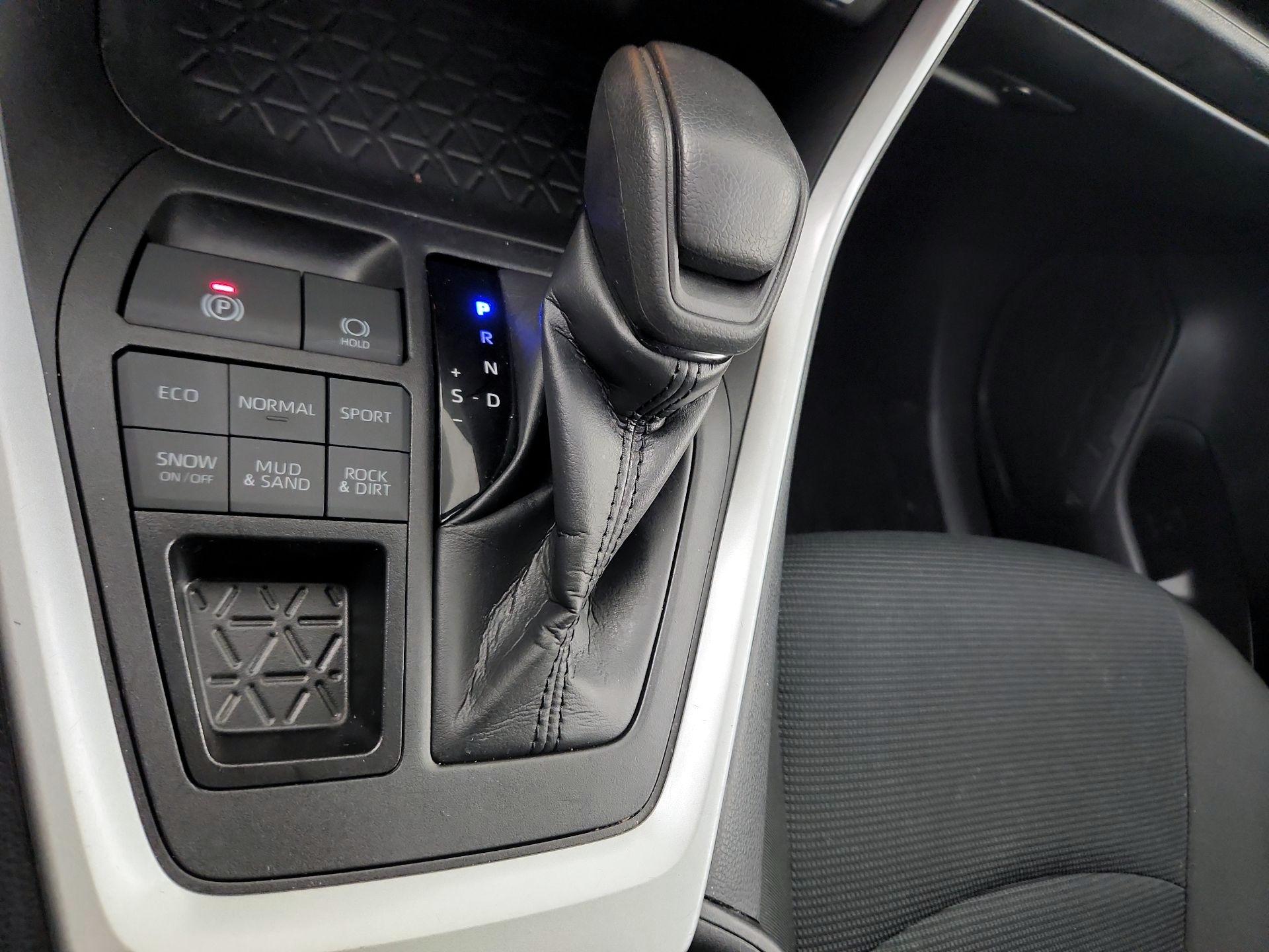 Thumbnail: 2024 Toyota RAV4 - 15