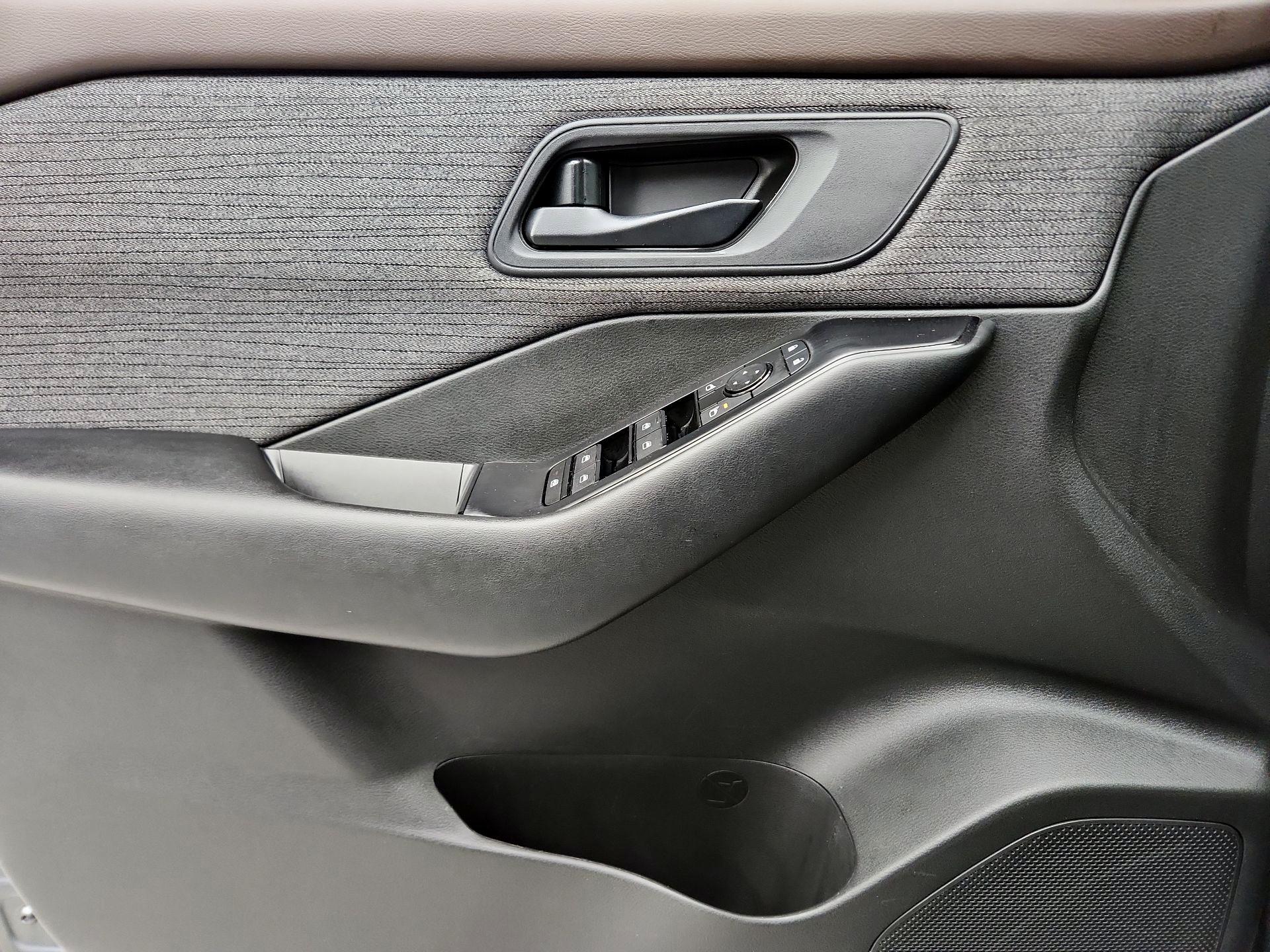 Thumbnail: 2023 Nissan Rogue - 12