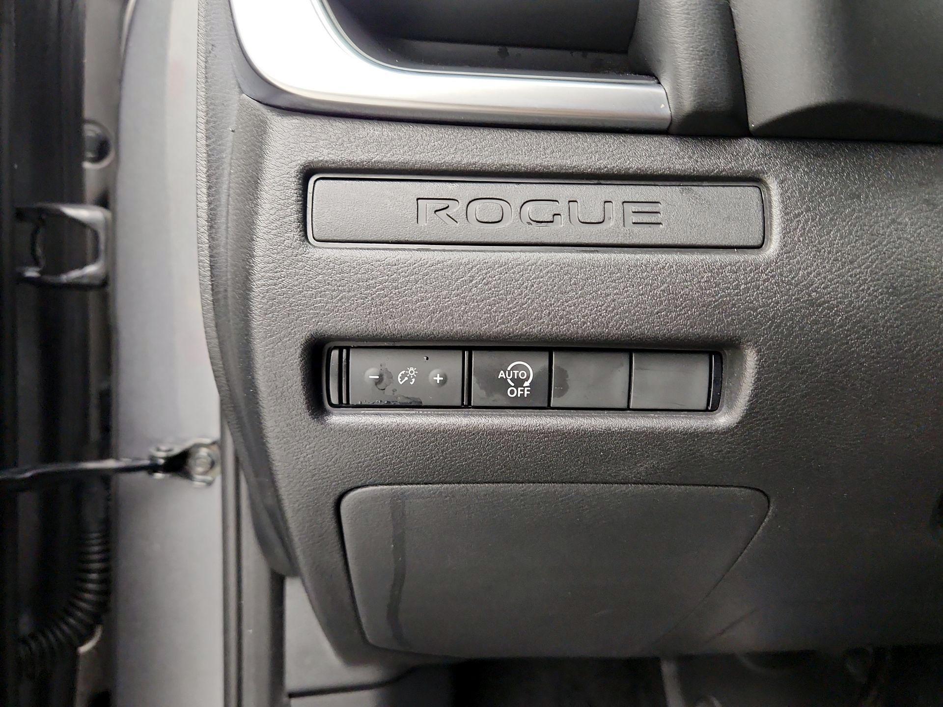 Thumbnail: 2023 Nissan Rogue - 13