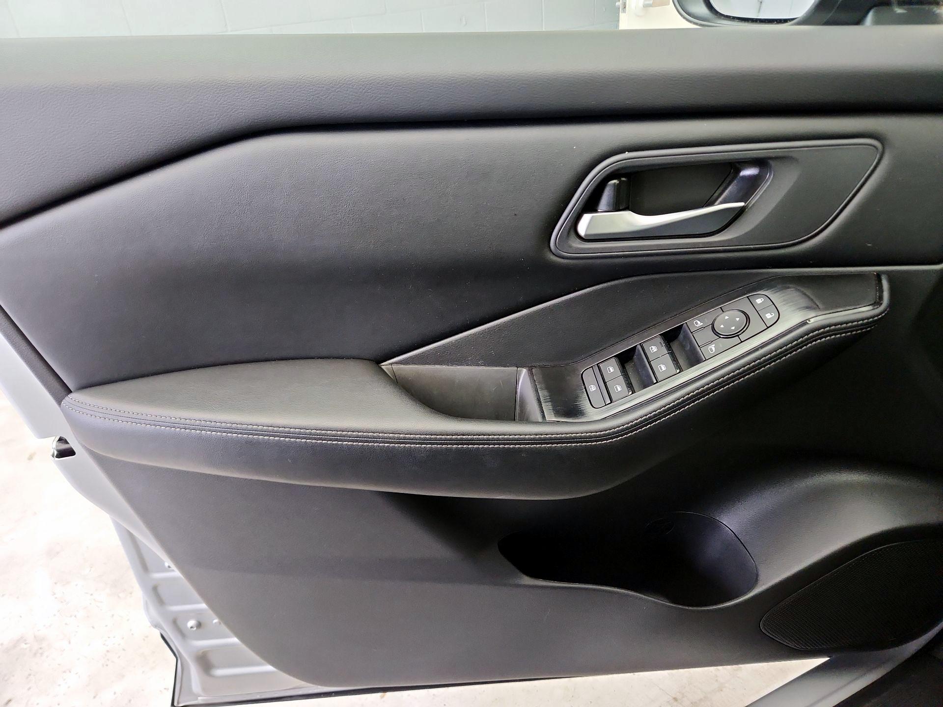 Thumbnail: 2025 Nissan Rogue - 12