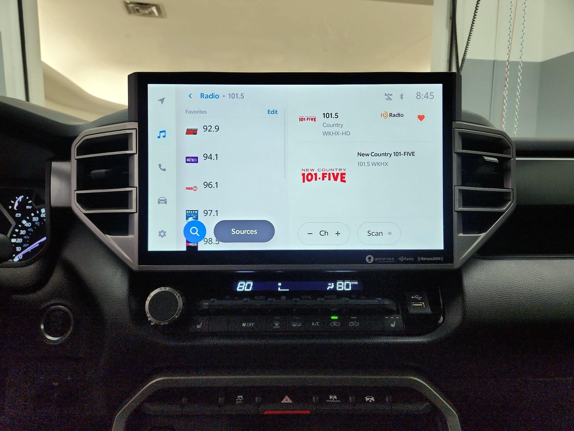 Thumbnail: 2022 Toyota Tundra - 15