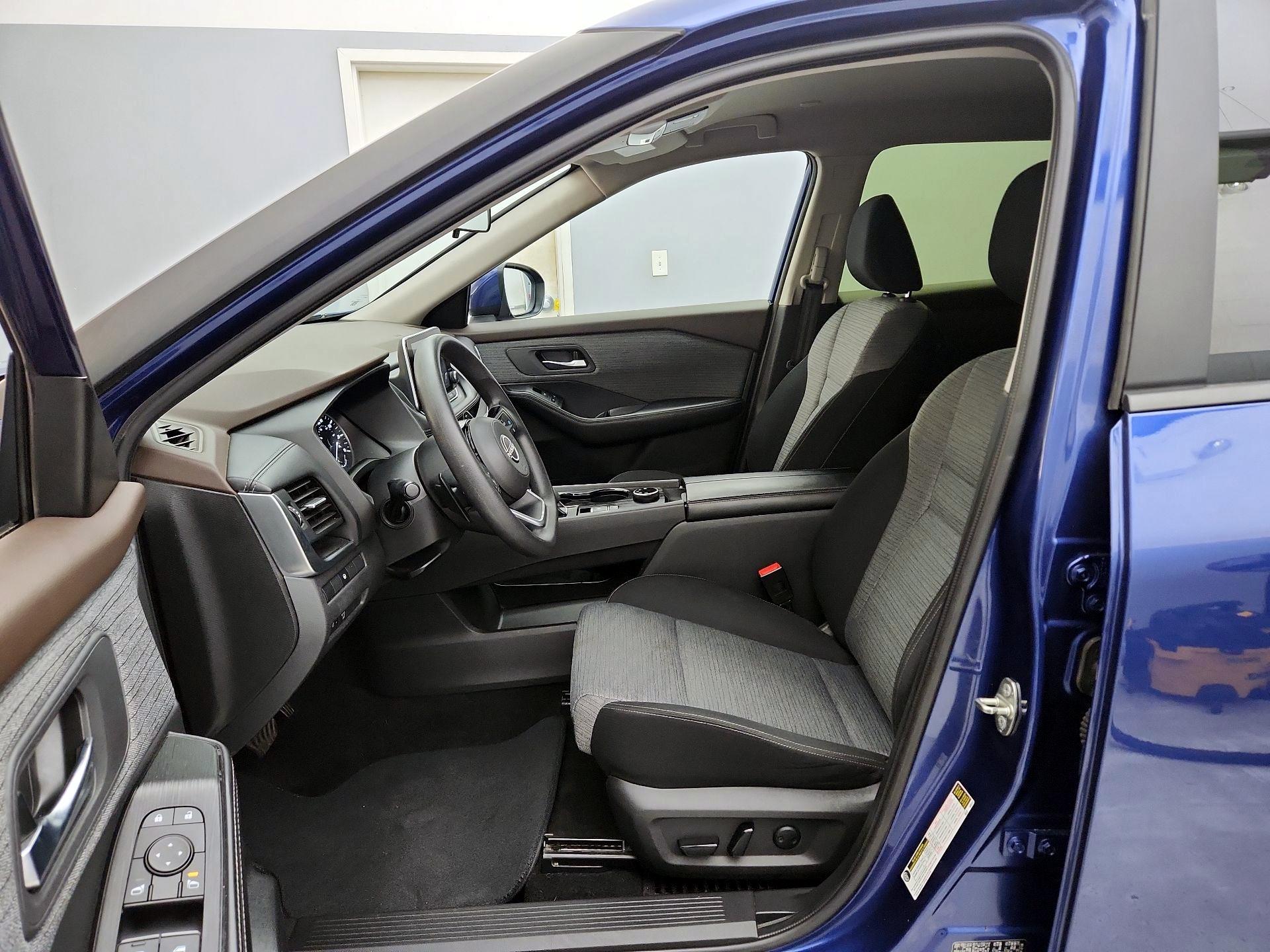 Thumbnail: 2023 Nissan Rogue - 11