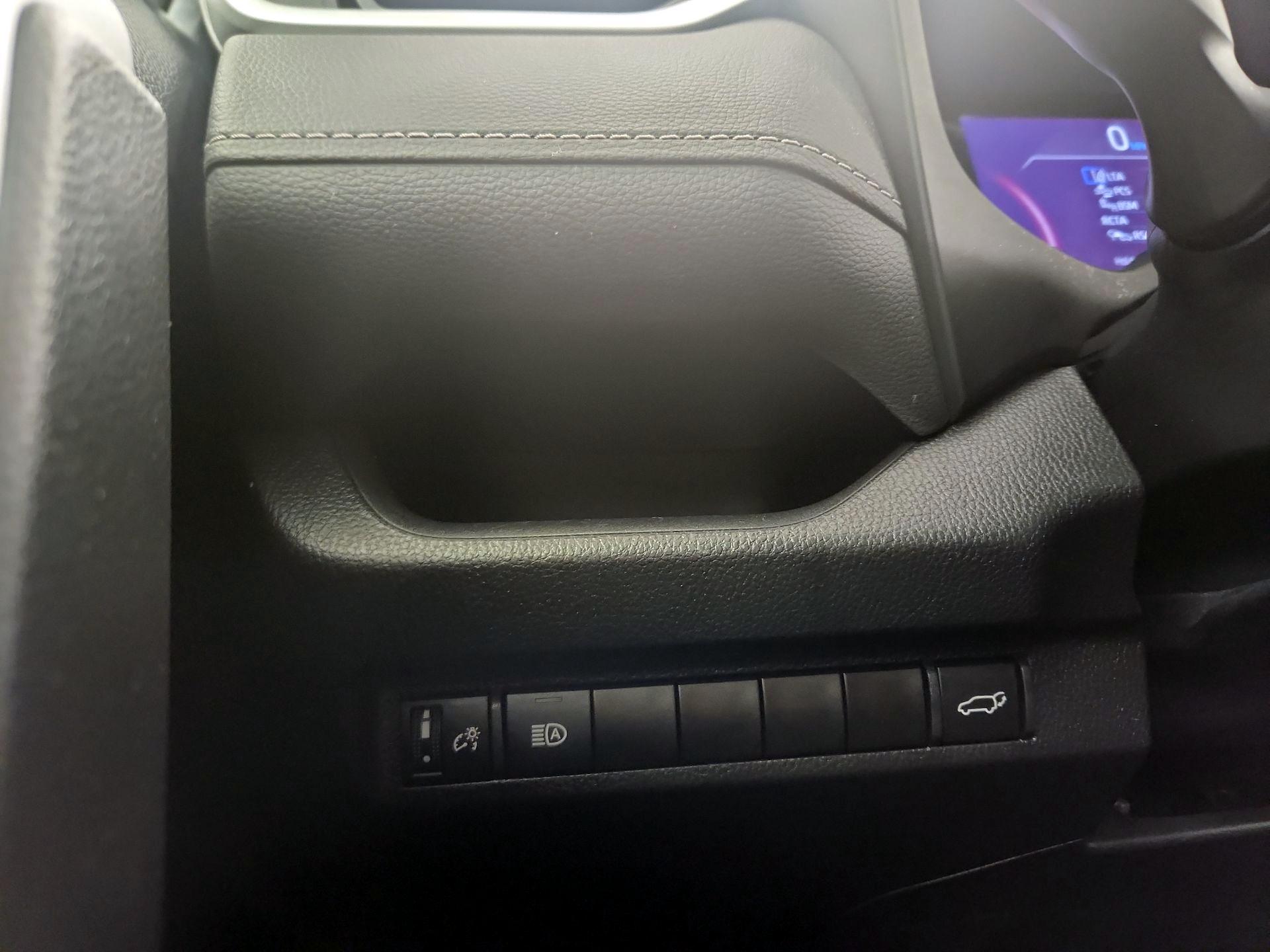 Thumbnail: 2024 Toyota RAV4 - 11