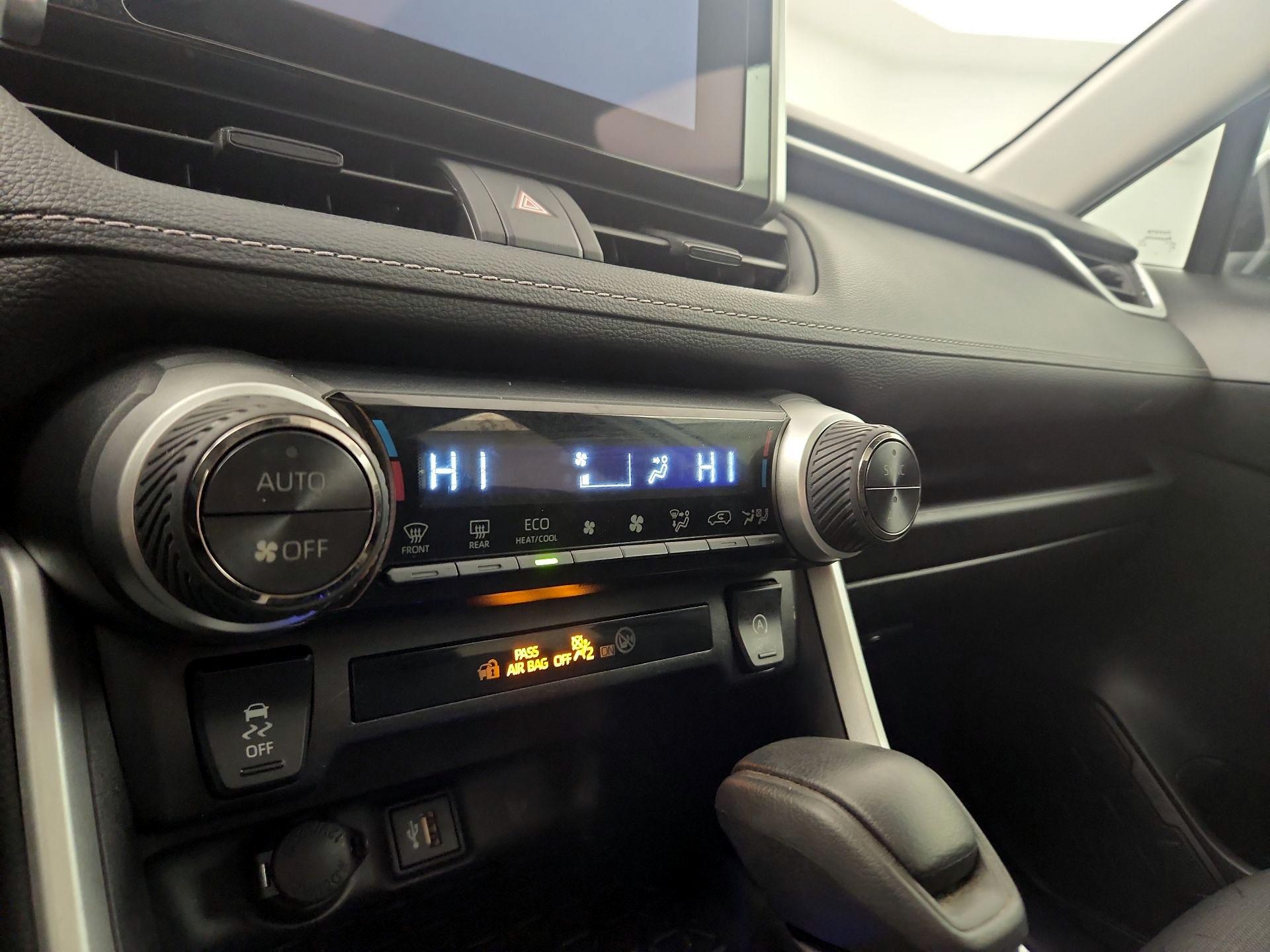 Thumbnail: 2024 Toyota RAV4 - 14