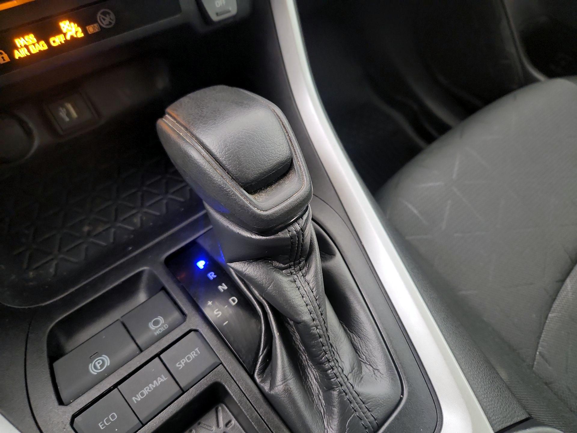 Thumbnail: 2024 Toyota RAV4 - 15