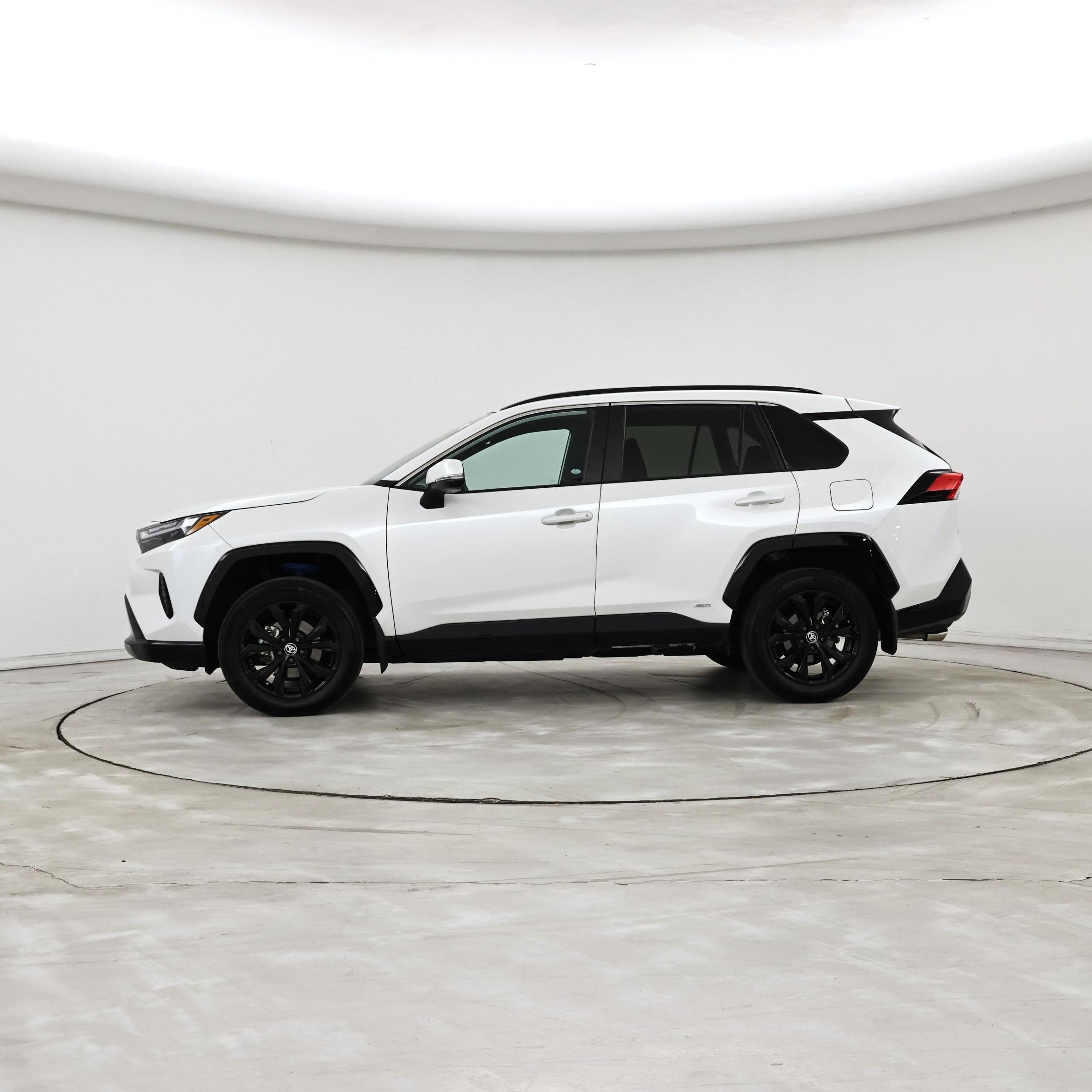 Thumbnail: 2023 Toyota RAV4 - 3