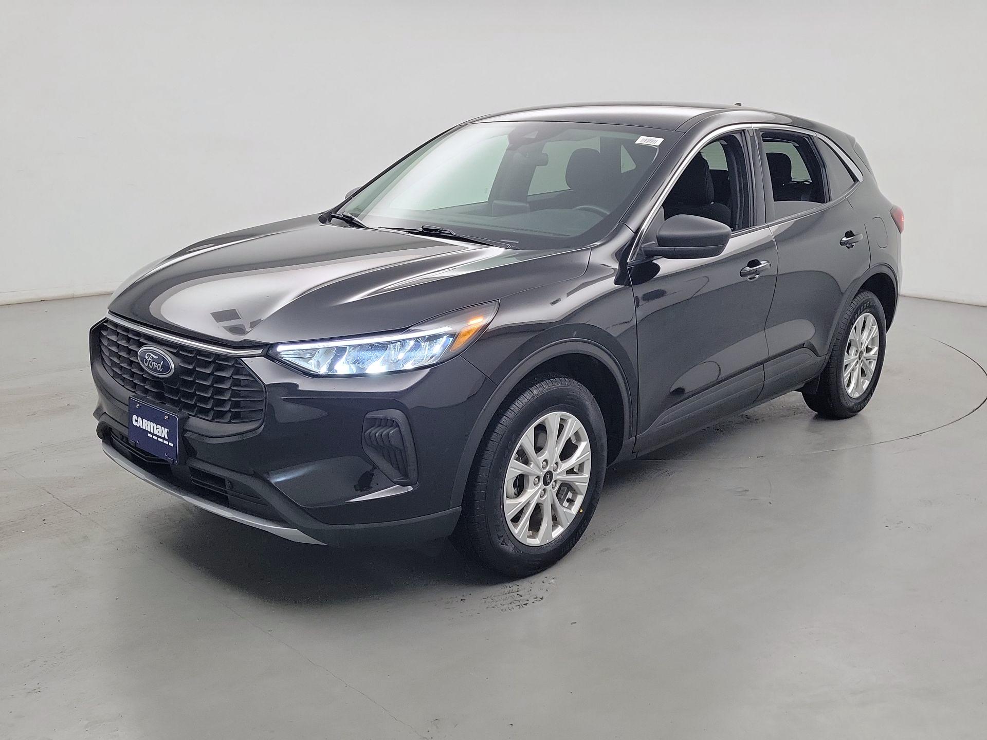 Thumbnail: 2024 Ford Escape - 3