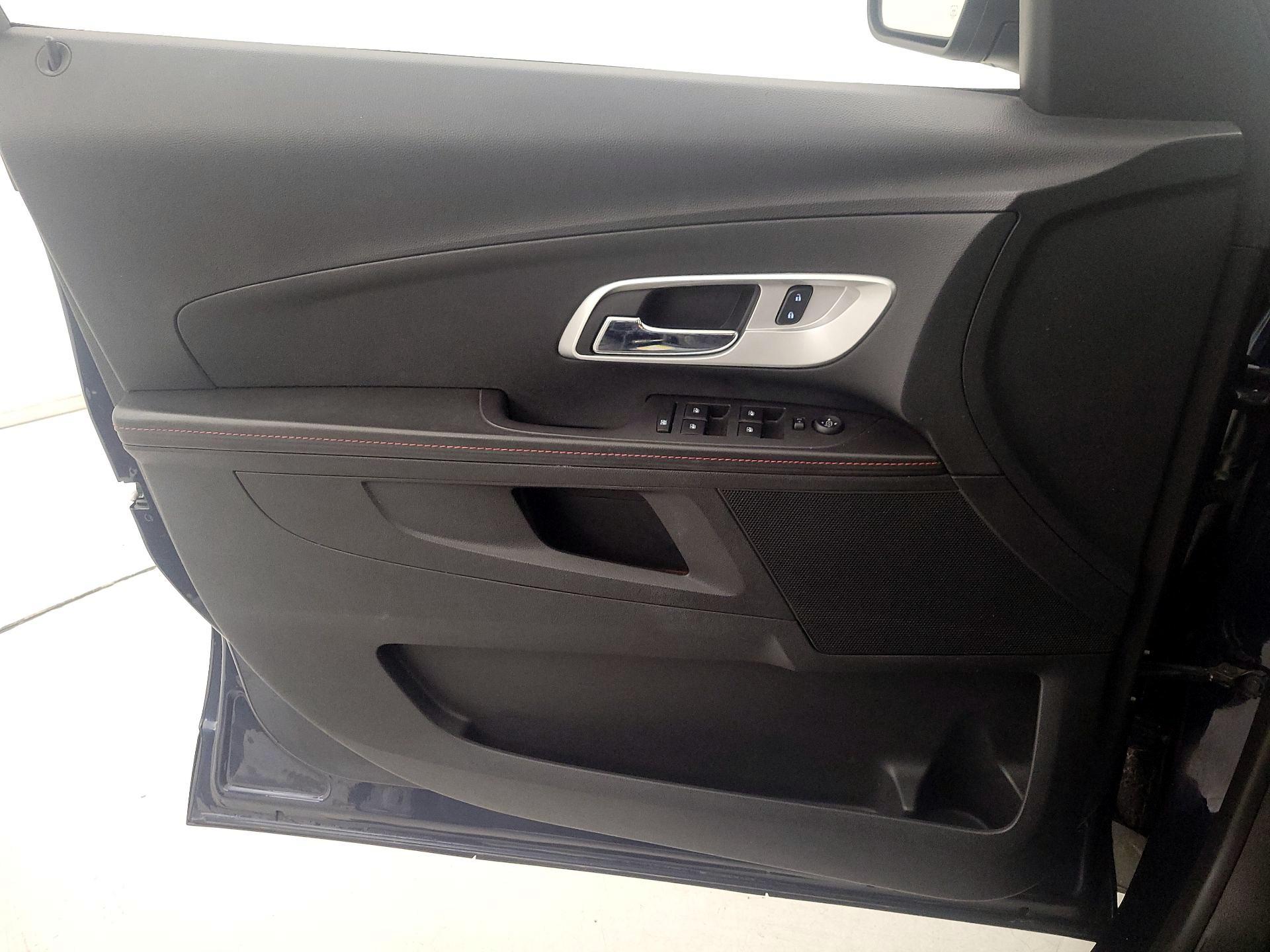 Thumbnail: 2015 Chevrolet Equinox - 12