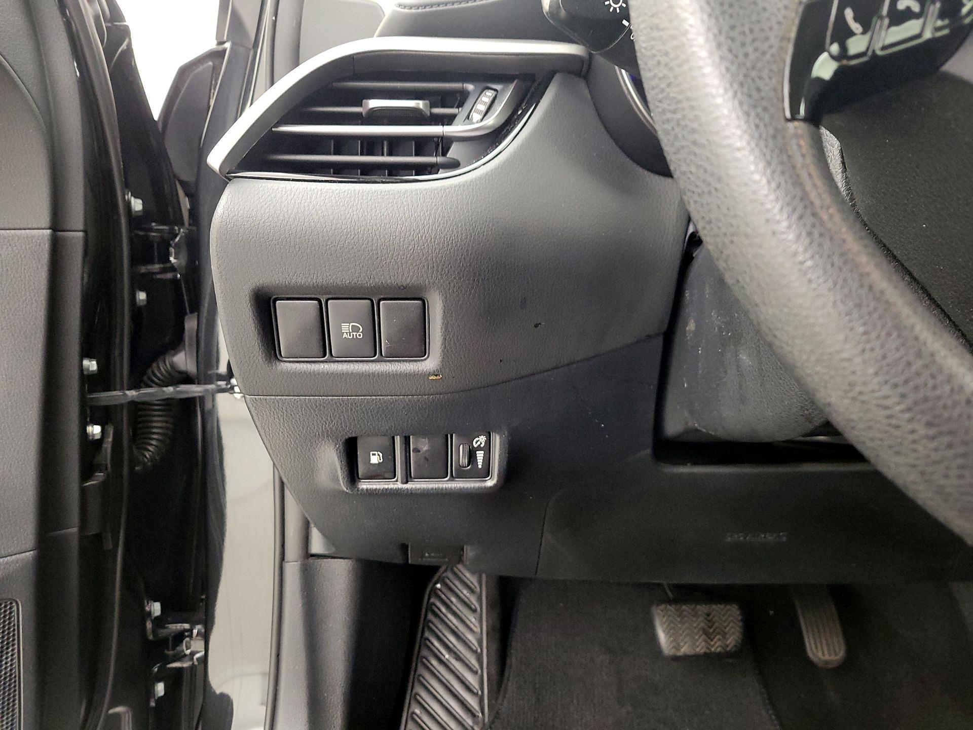 Thumbnail: 2021 Toyota C-HR - 13