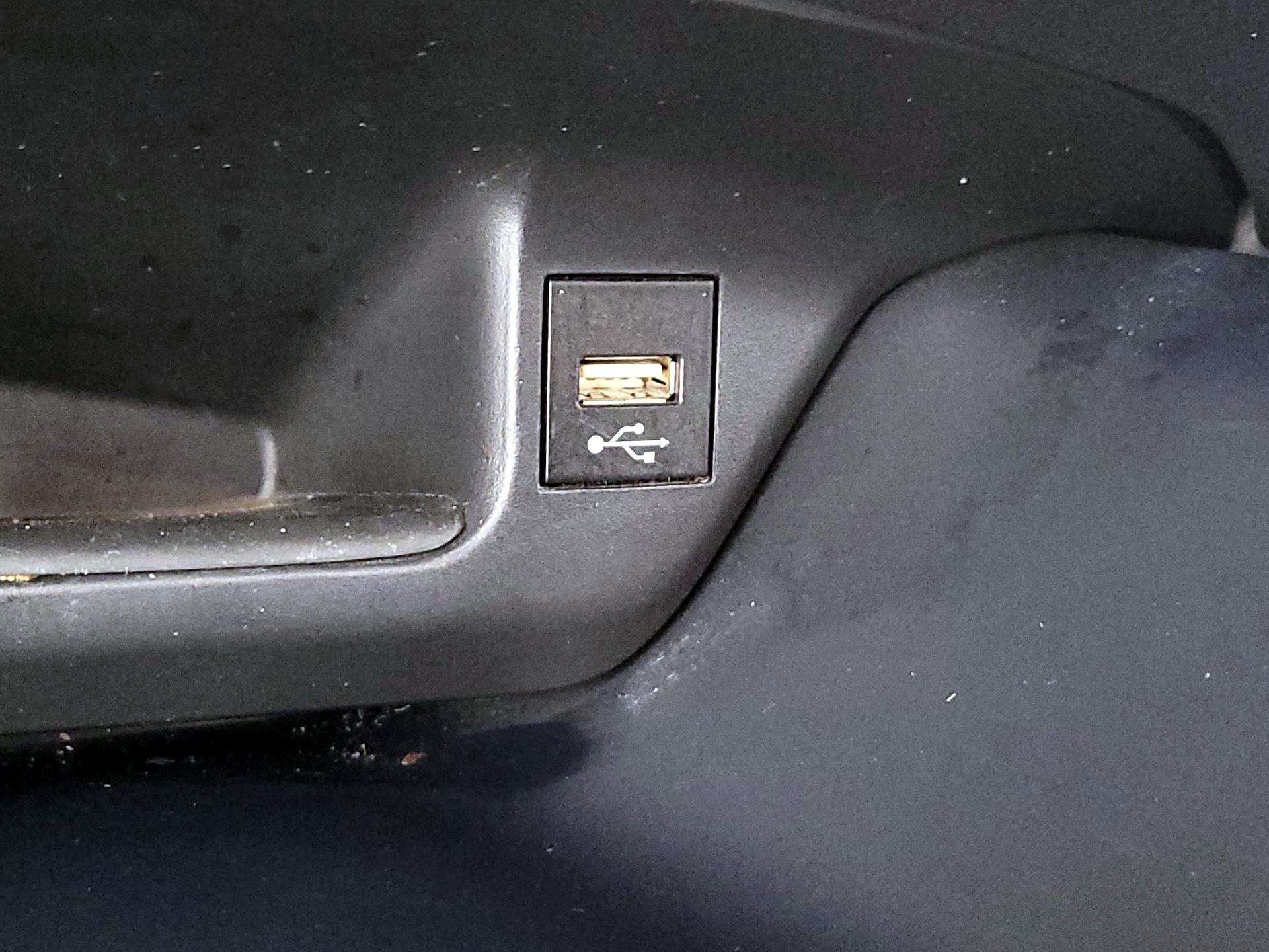 Thumbnail: 2021 Toyota C-HR - 18