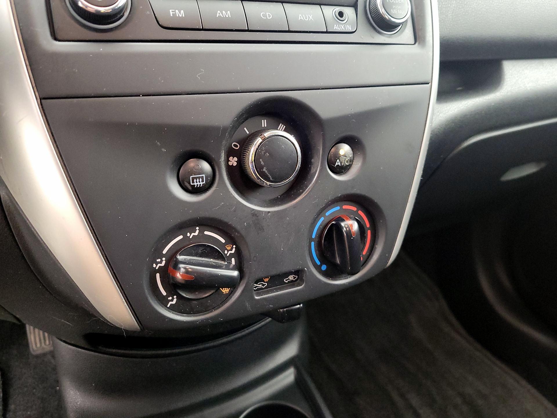 Thumbnail: 2015 Nissan Versa Note - 15