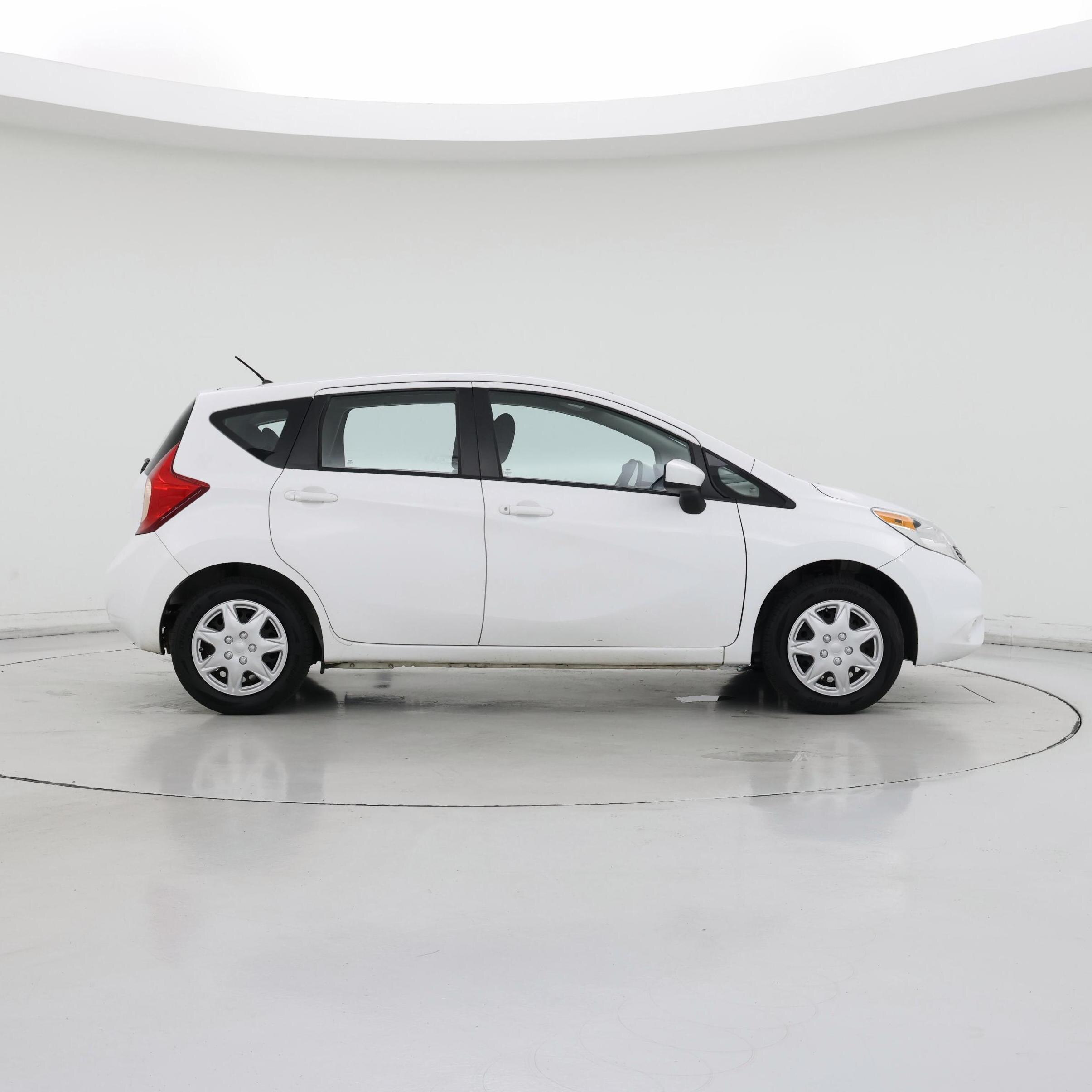 Thumbnail: 2015 Nissan Versa Note - 7